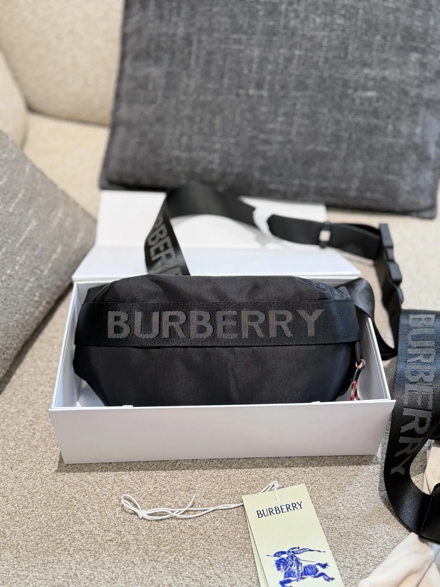 Burberry Vintage Check Belt Bag D24518507 — view 3