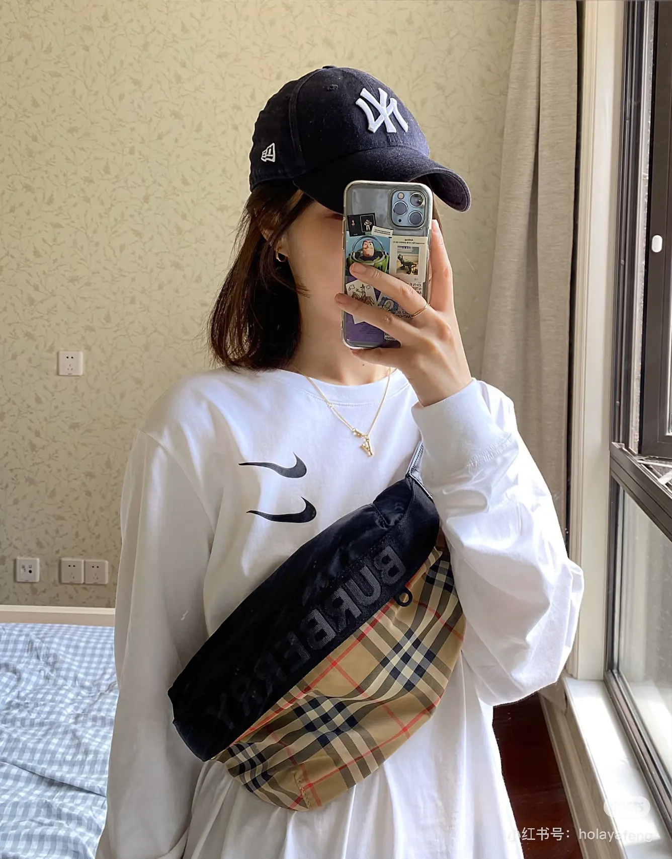 Burberry Nylon Belt Bag D24518508 — view 9