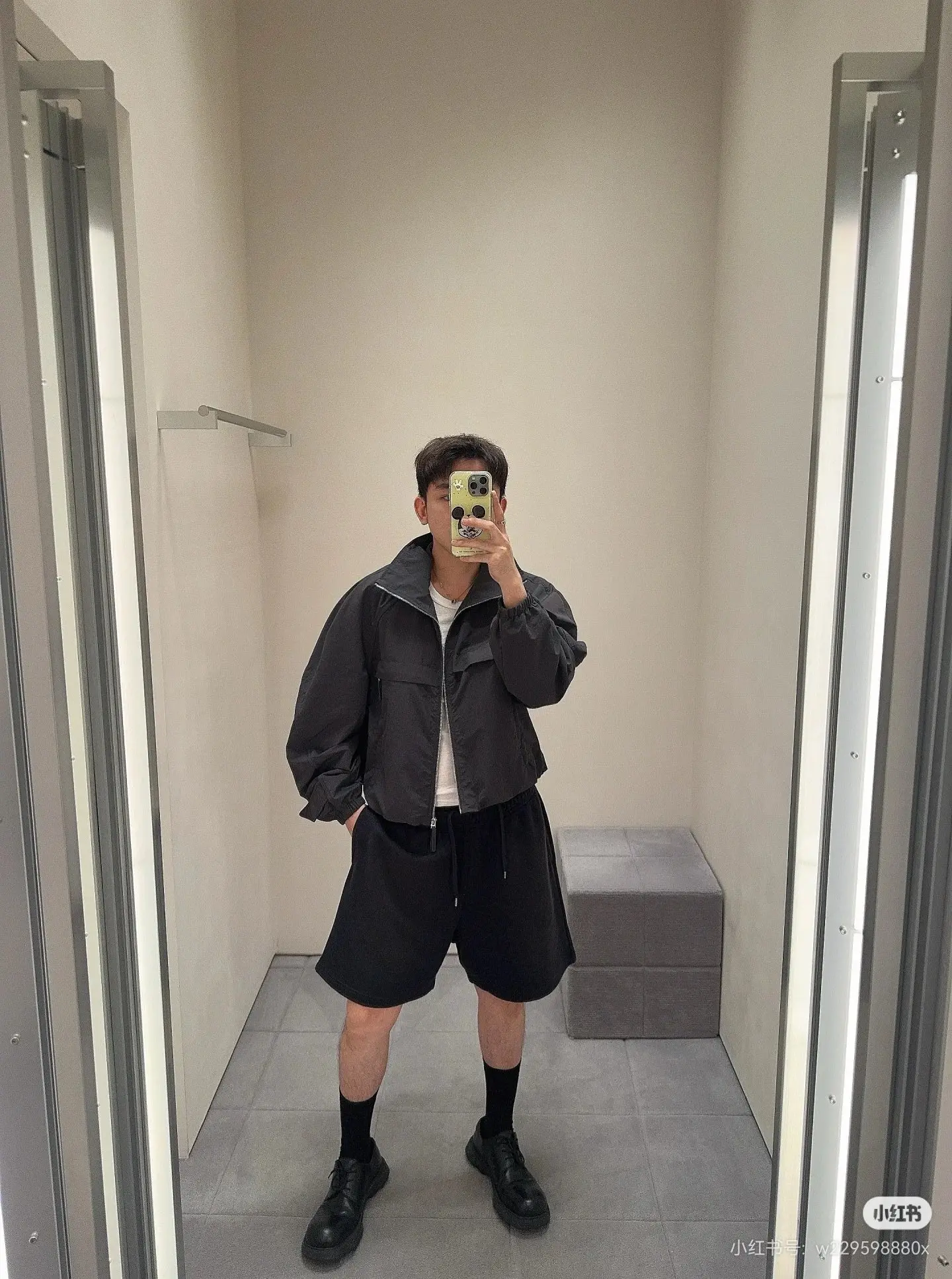 Crinkled Nylon Zip-Up Jacket D25522479 — view 9