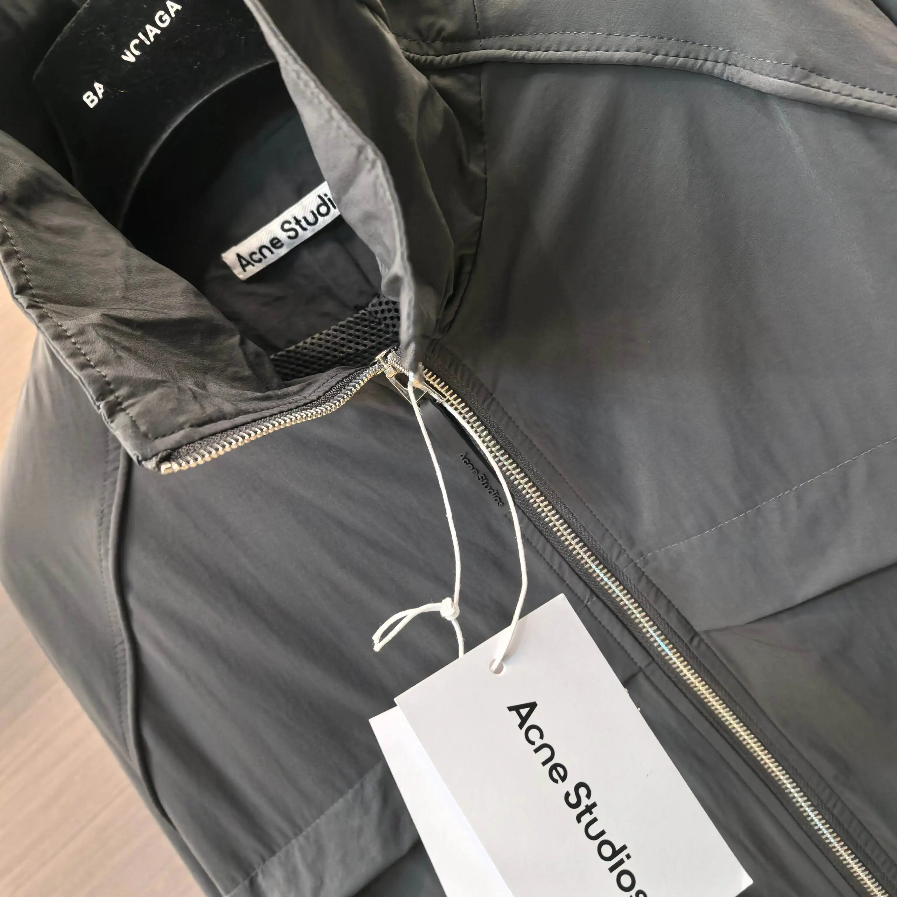 Crinkled Nylon Zip-Up Jacket D25522478 — view 3