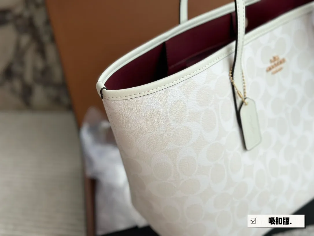 Signature Coated Canvas City Tote Bag D25518260 — view 25