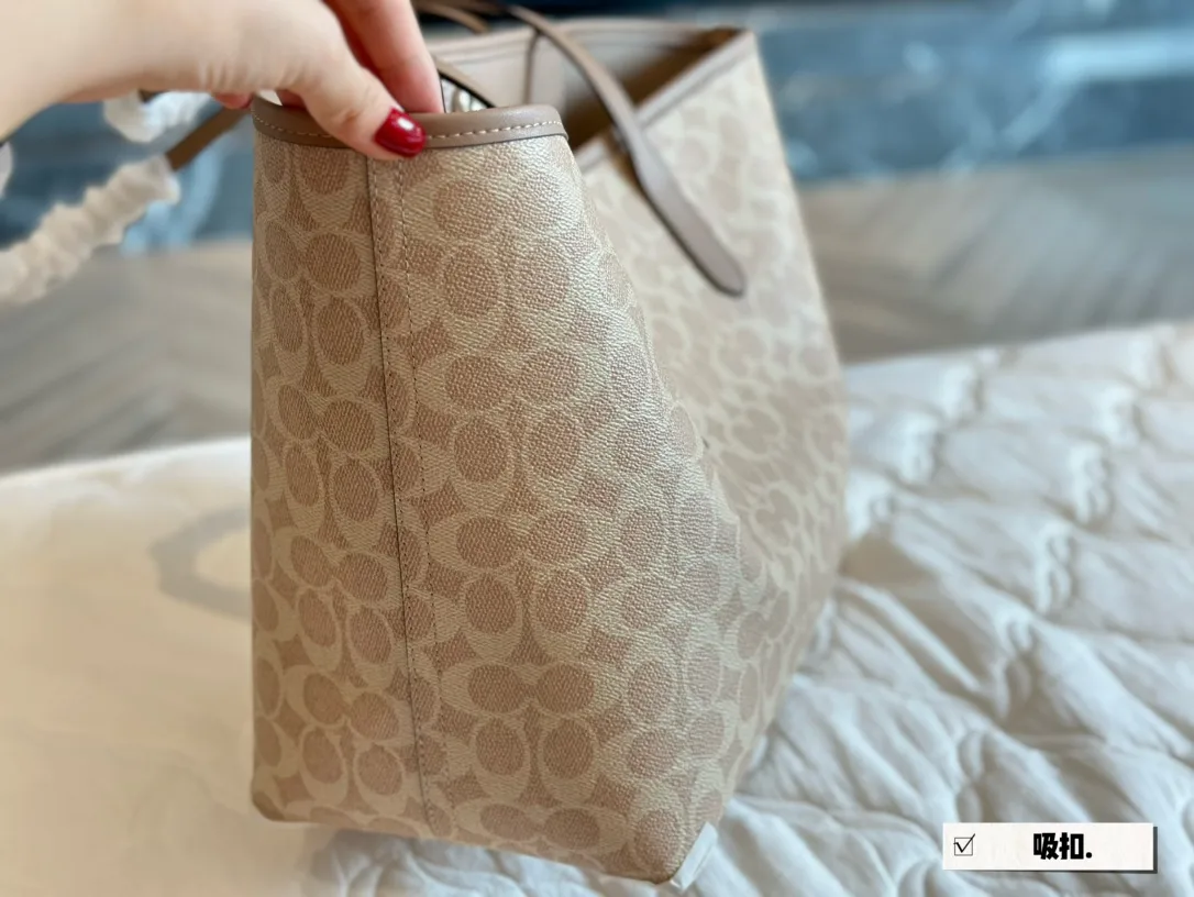 Signature Coated Canvas City Tote Bag D25518260 — view 4