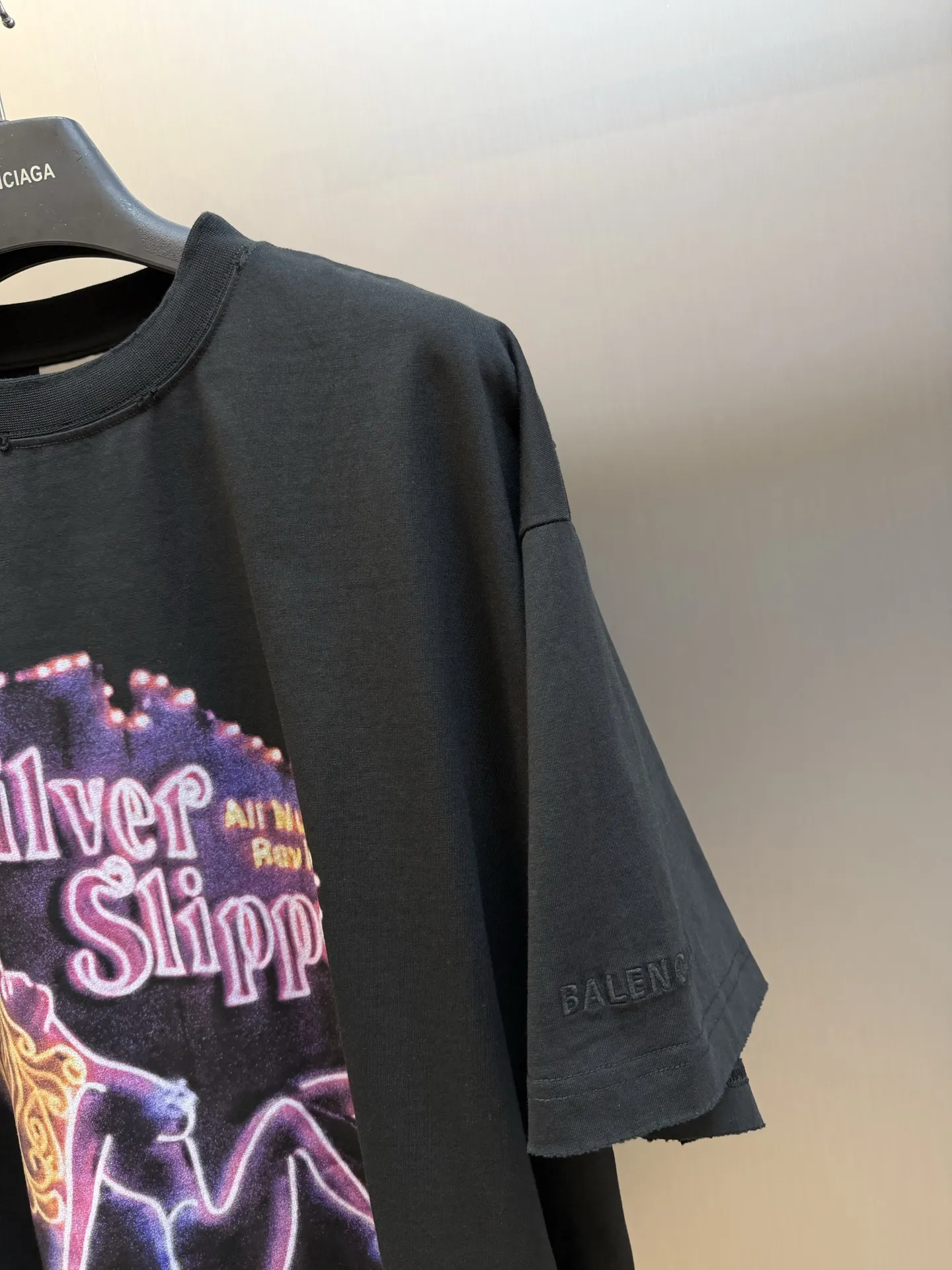 Balenciaga x HBO Euphoria Silver Slipper T-Shirt D26019168 — view 3
