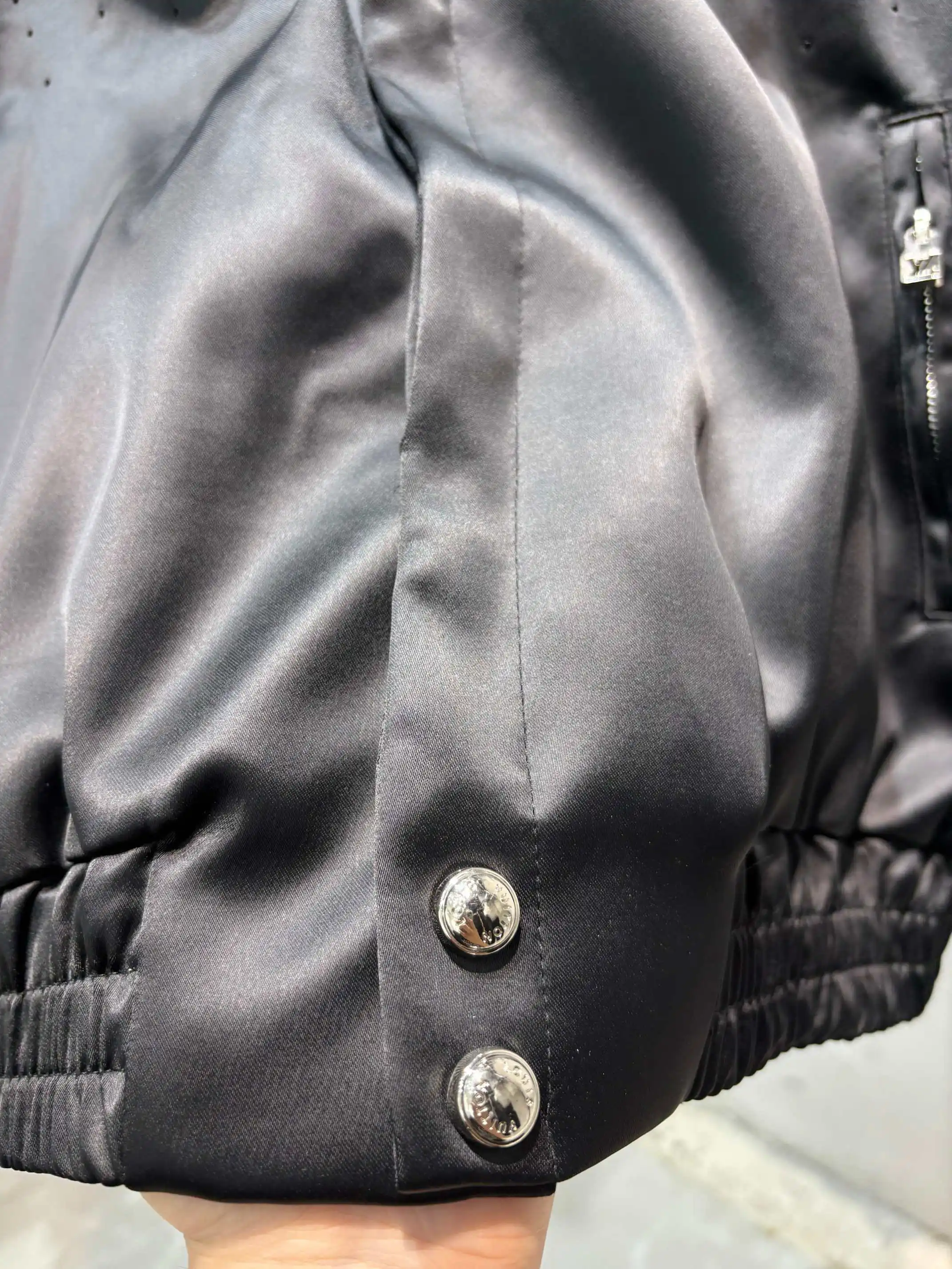 Embellished Logo Quilted Bomber Jacket D27513456 — view 8