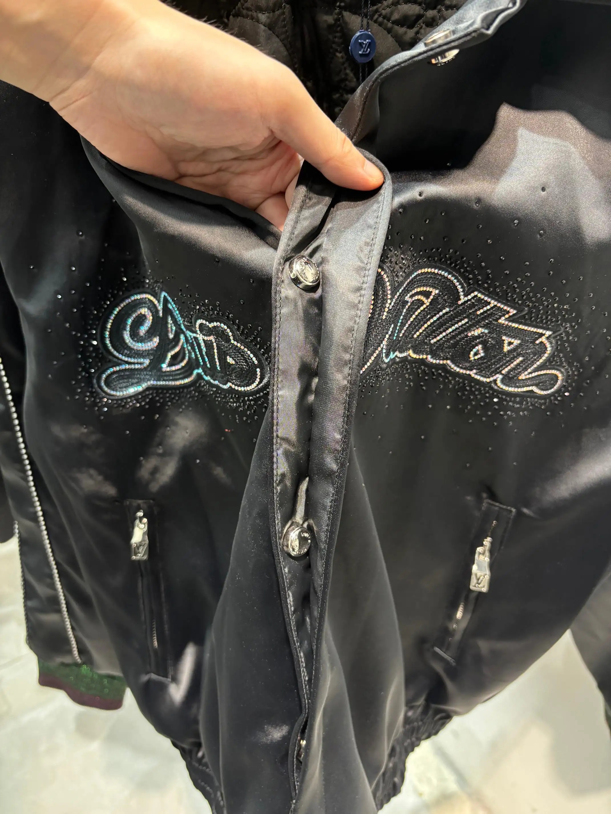 Embellished Logo Quilted Bomber Jacket D27513456 — view 9