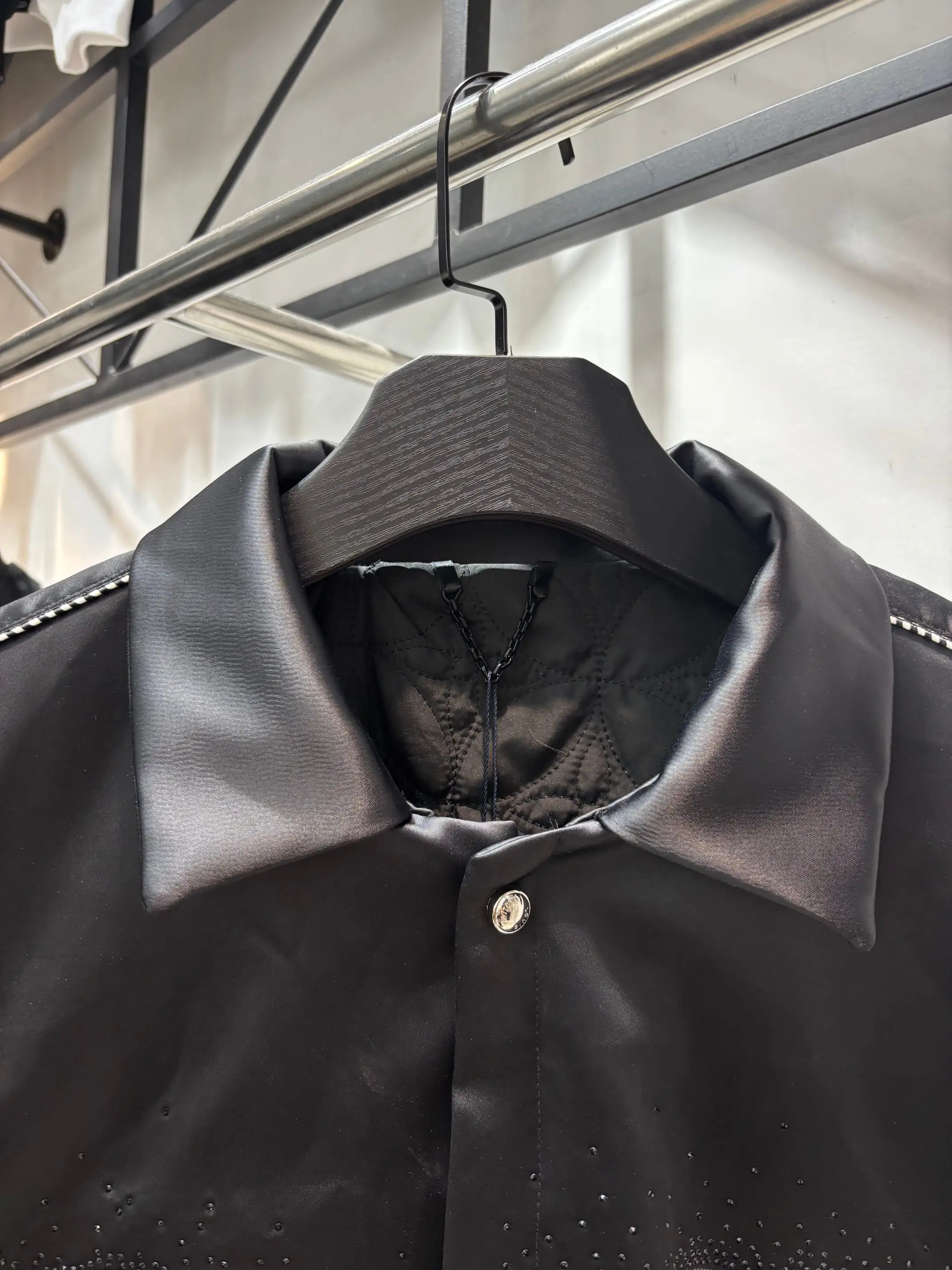 Embellished Logo Quilted Bomber Jacket D27513456 — view 12