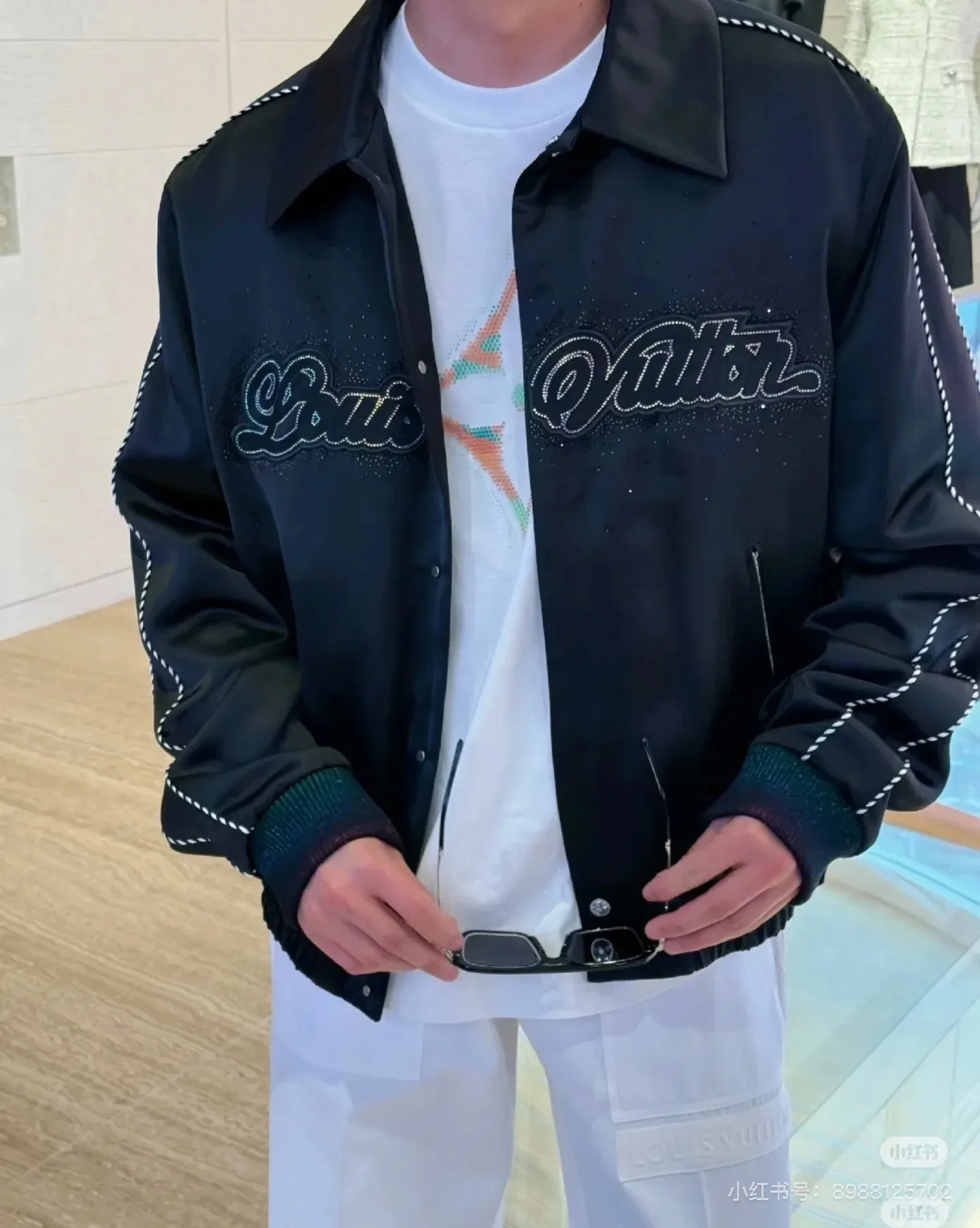 Embellished Logo Padded Bomber Jacket D27513455 — view 5