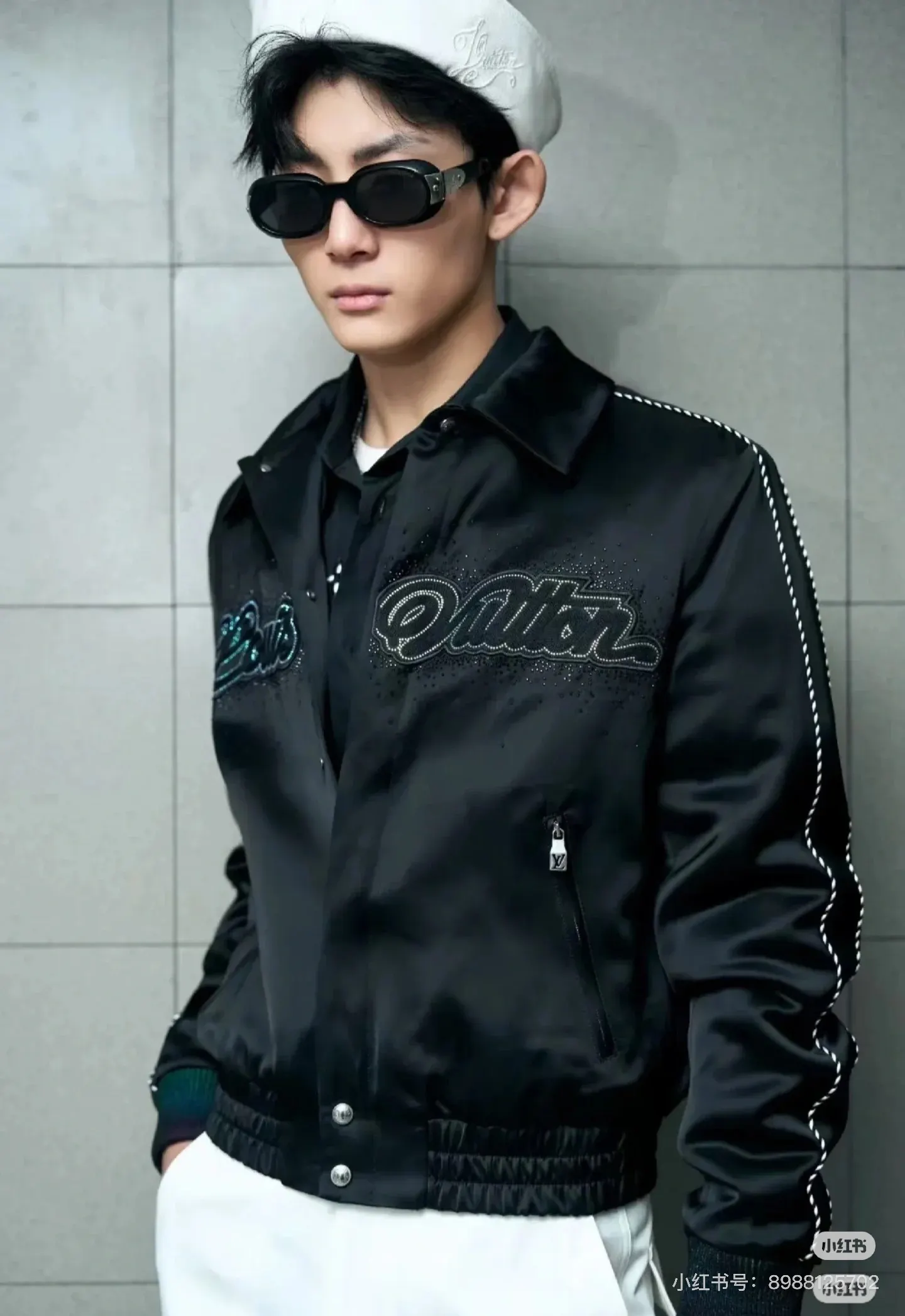 Embellished Logo Padded Bomber Jacket D27513455 — view 6