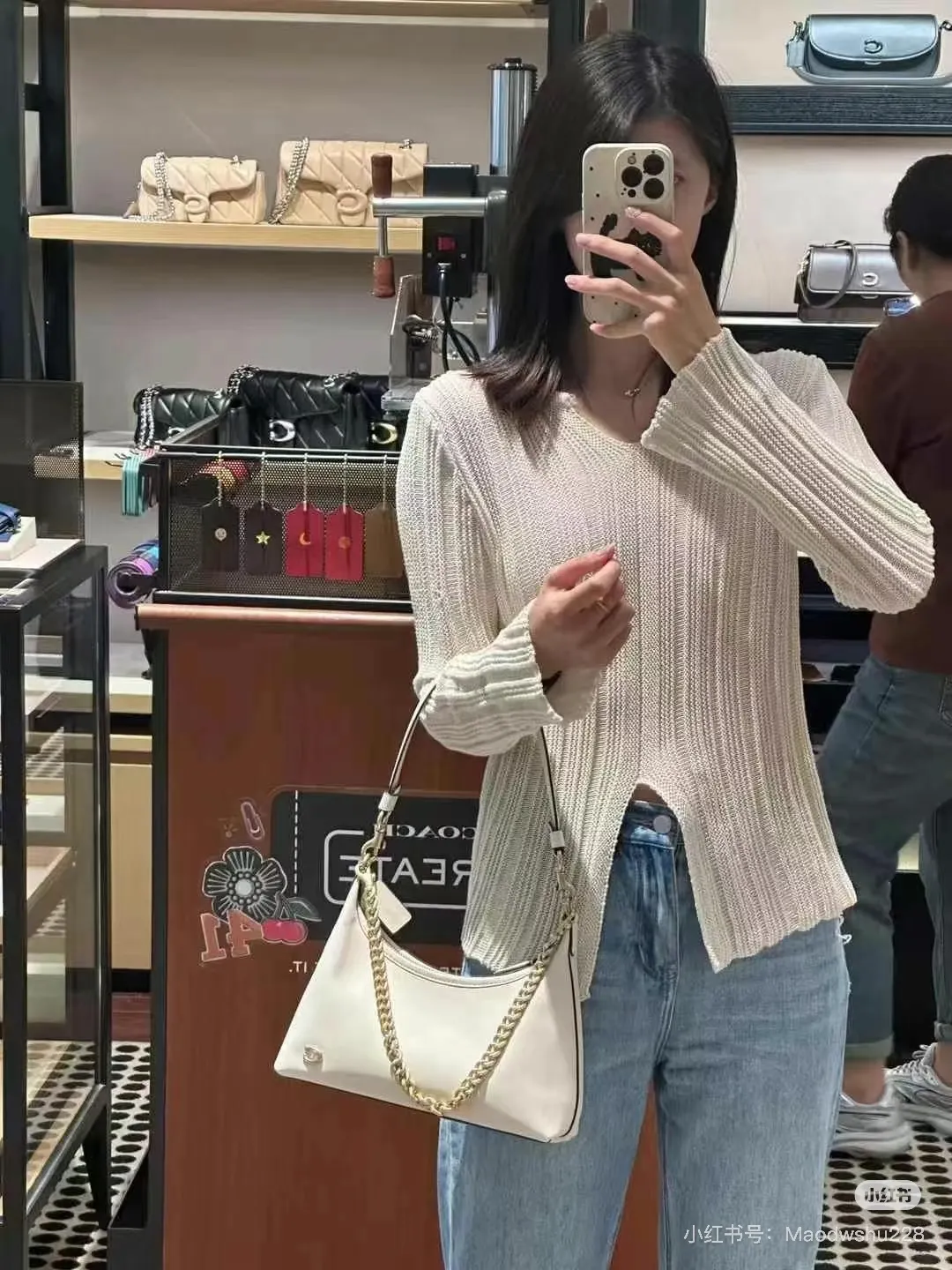 Juliet Leather Shoulder Bag D28018351 — view 5