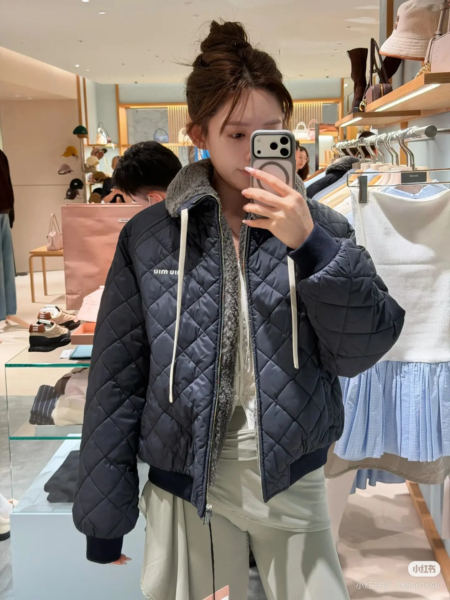 Quilted Shearling-Trimmed Bomber Jacket D28022404 — view 8