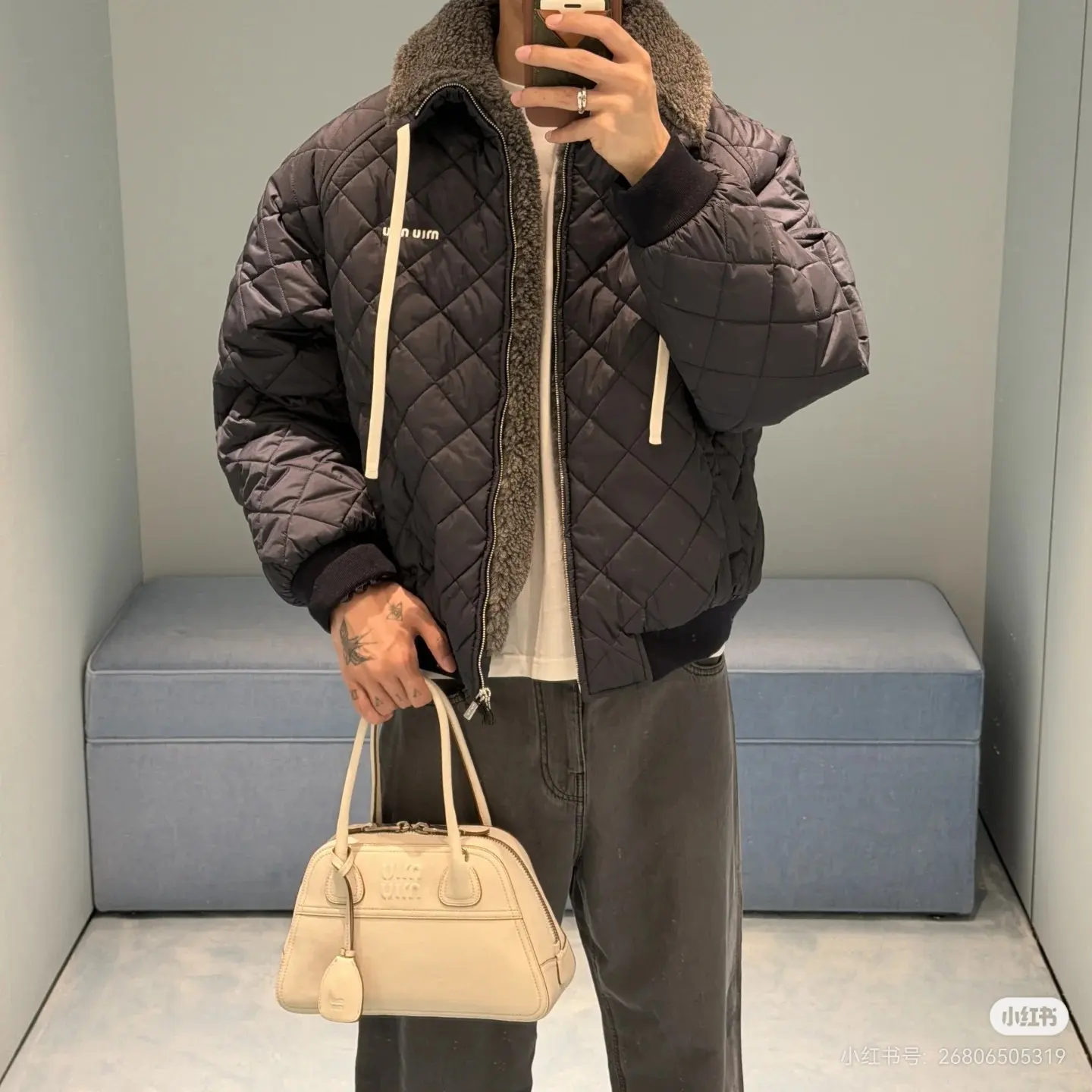 Quilted Shearling-Trimmed Padded Jacket D28022405 — view 9