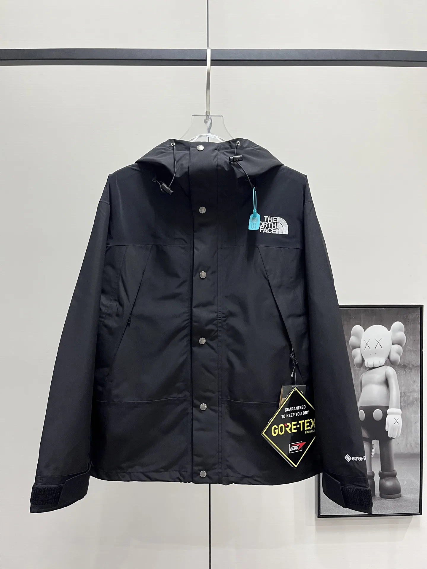 1990 Mountain Jacket GORE-TEX Shell D28019057