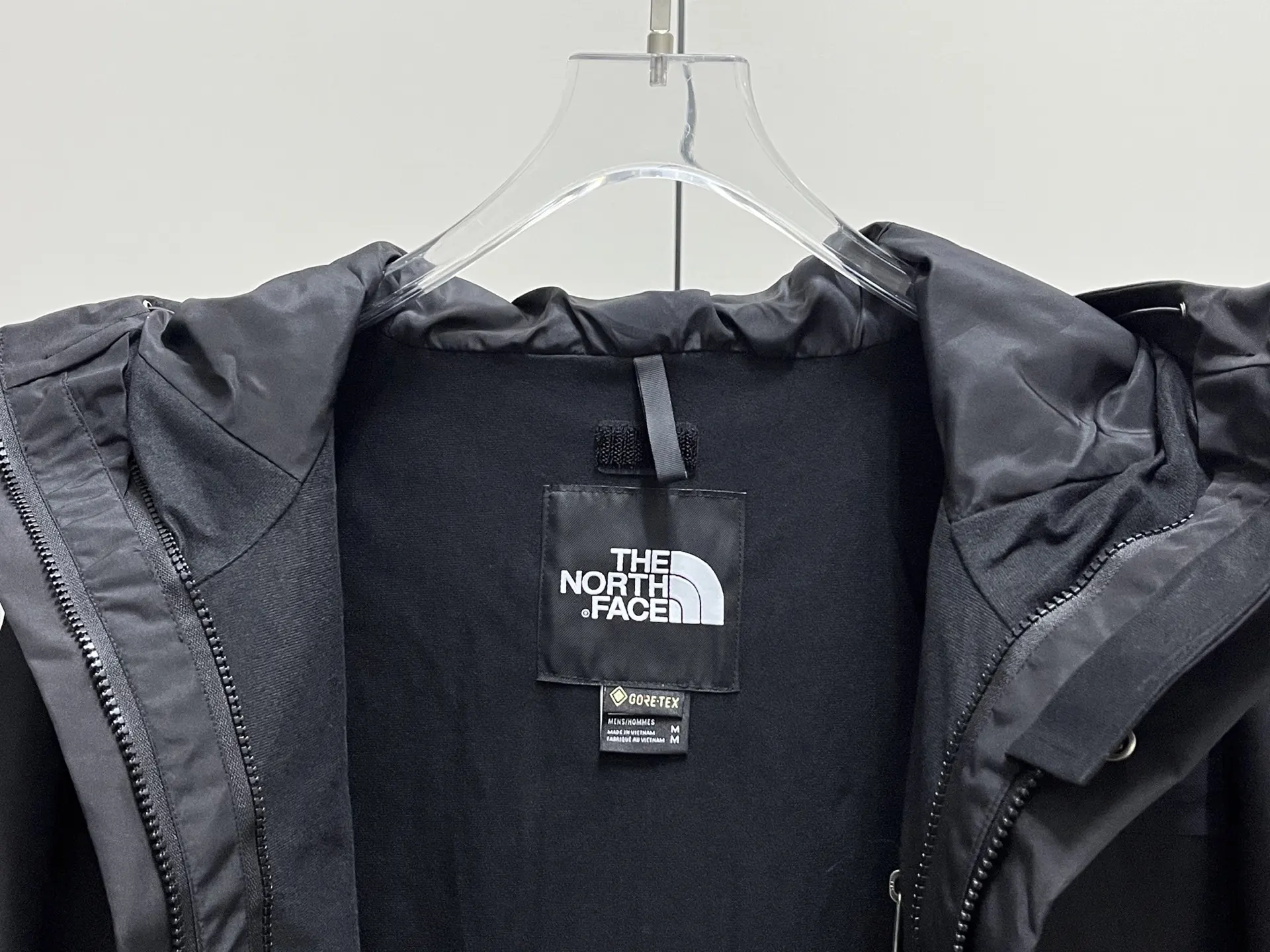 1990 Mountain Jacket GORE-TEX Shell D28019057 — view 9