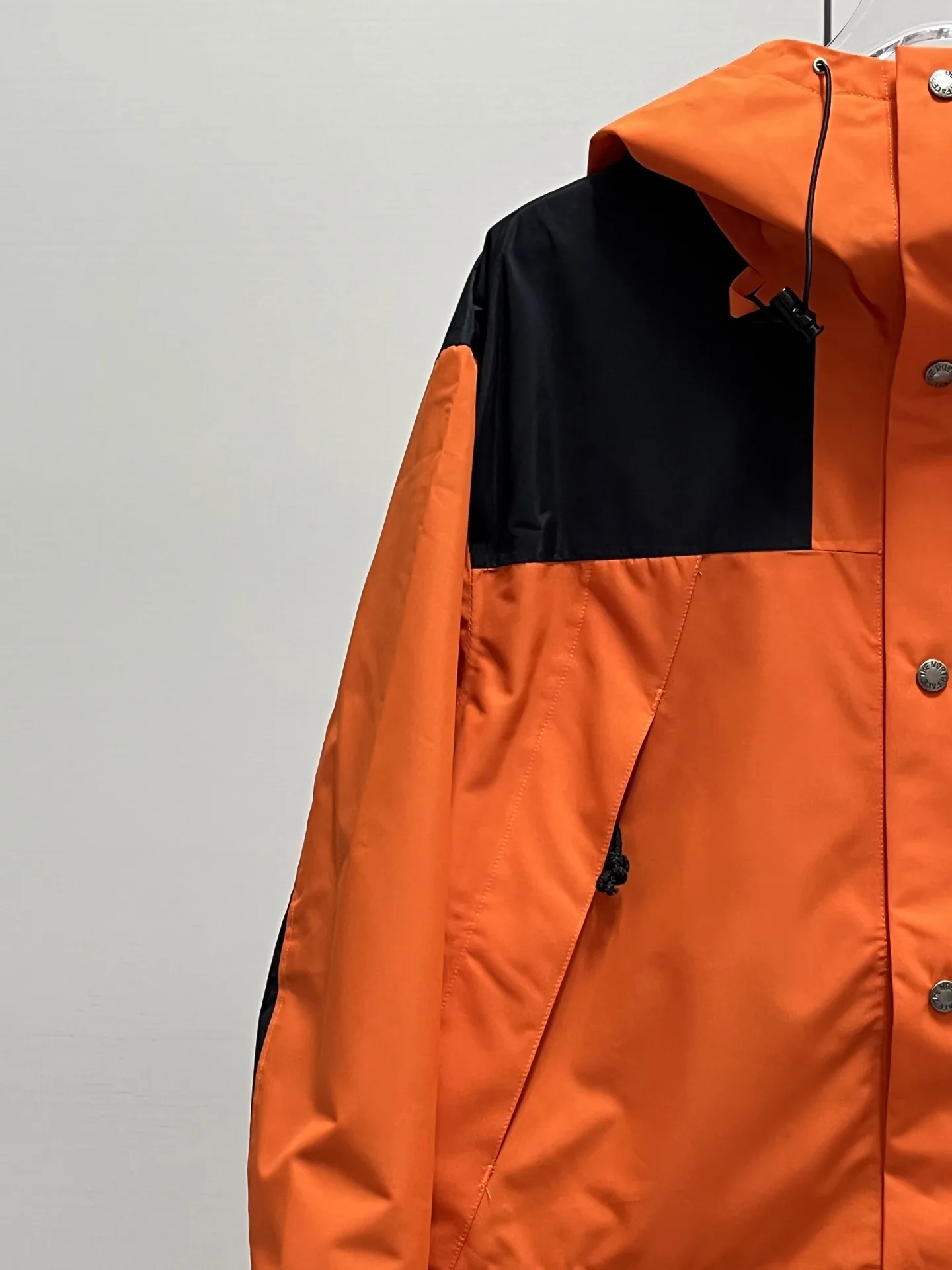1990 Mountain Jacket Waterproof Shell D28019067 — view 5