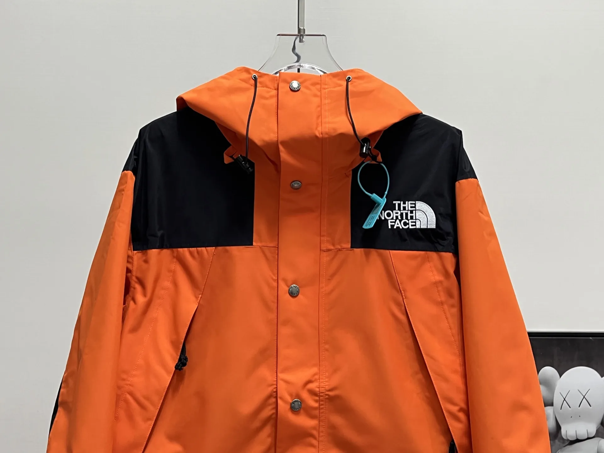 1990 Mountain Jacket Waterproof Shell D28019067 — view 8