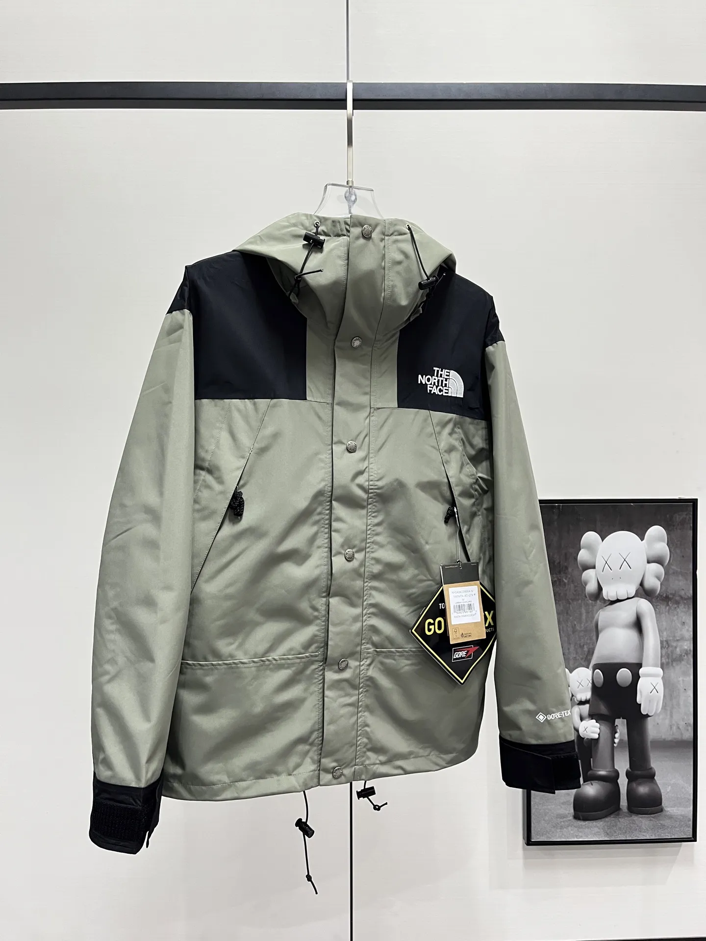 1990 Mountain Jacket GORE-TEX Shell D28019062 — view 4