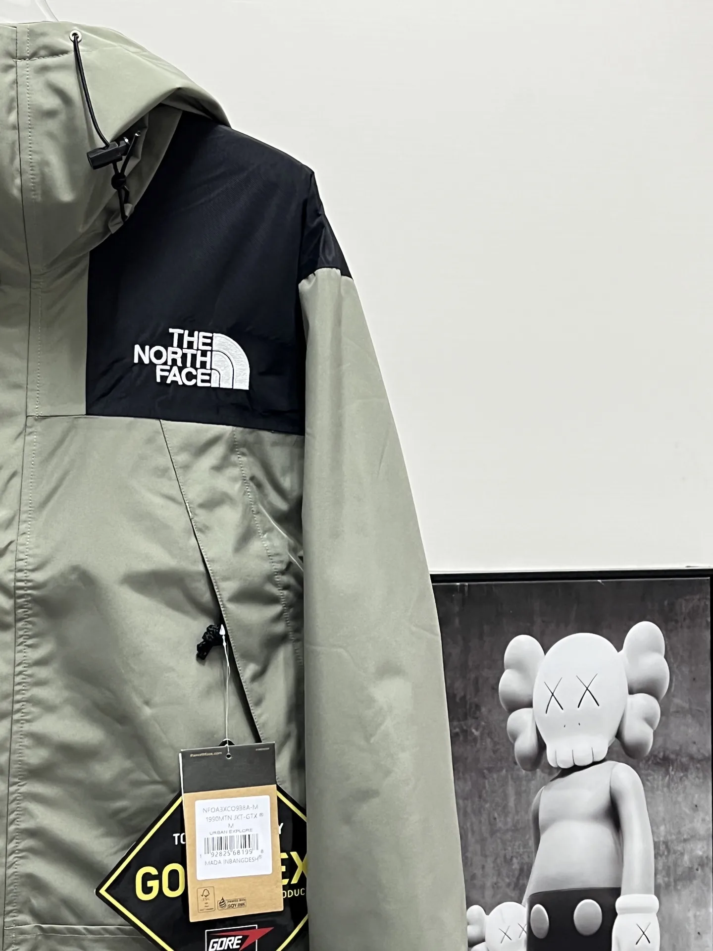 1990 Mountain Jacket GORE-TEX Shell D28019062 — view 6