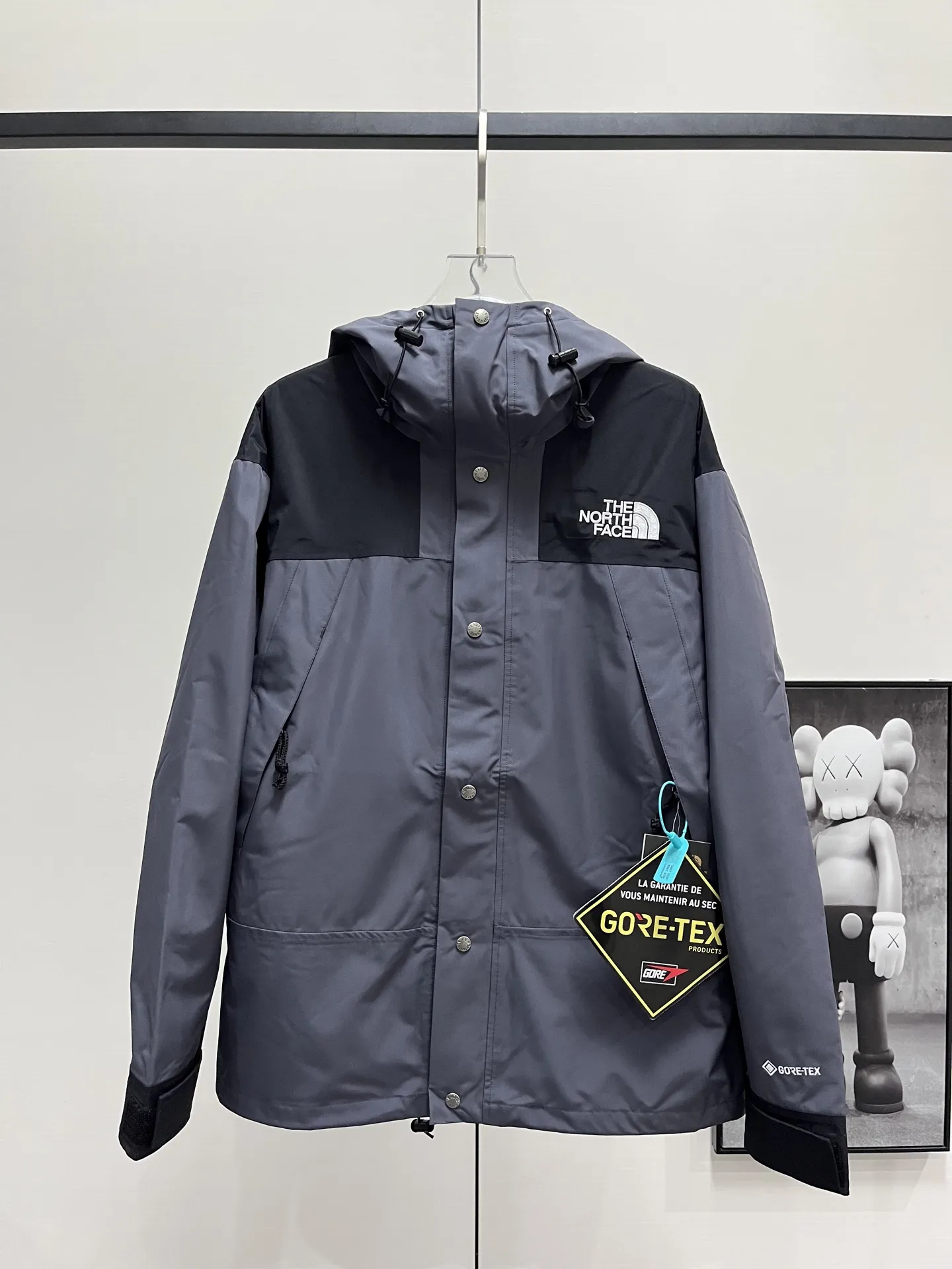 1990 Mountain Jacket GORE-TEX Shell D28019065