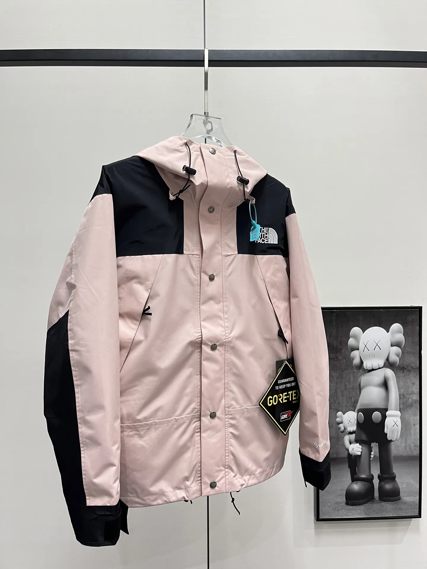 1990 Mountain Jacket Waterproof Shell D28019060 — view 4