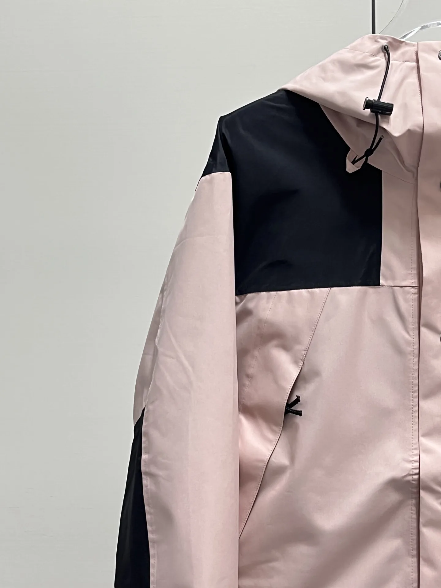 1990 Mountain Jacket Waterproof Shell D28019060 — view 5