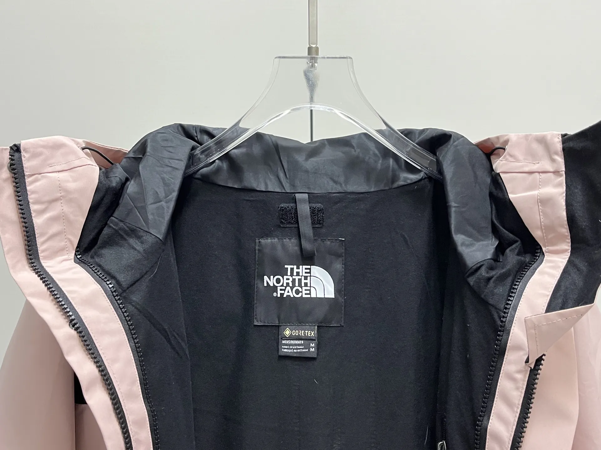 1990 Mountain Jacket Waterproof Shell D28019060 — view 8