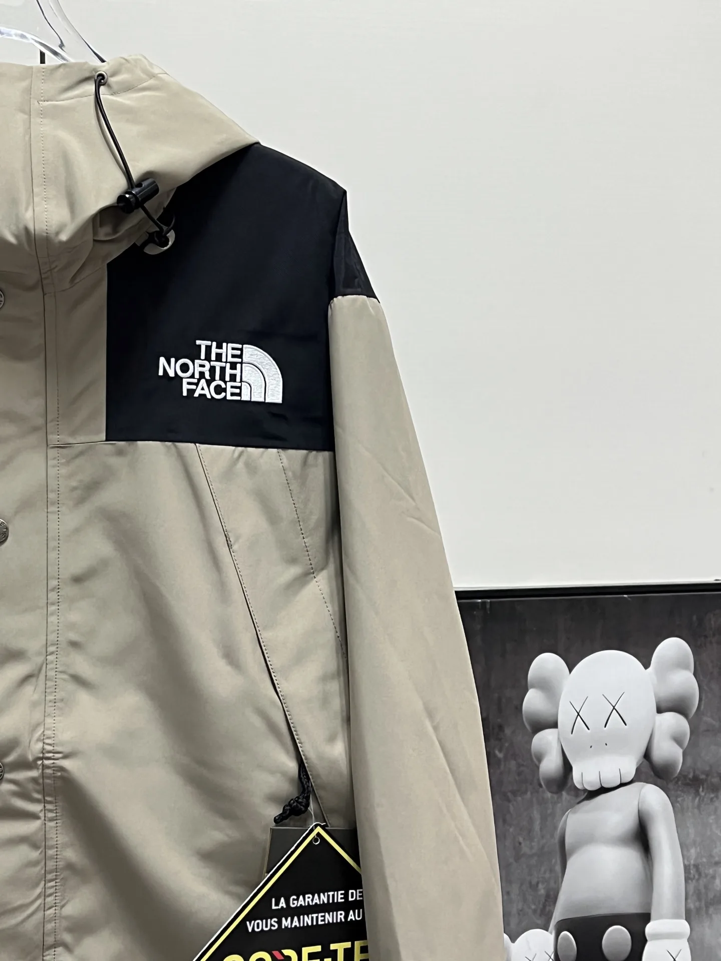 1990 Mountain Jacket GORE-TEX Shell D28019064 — view 6