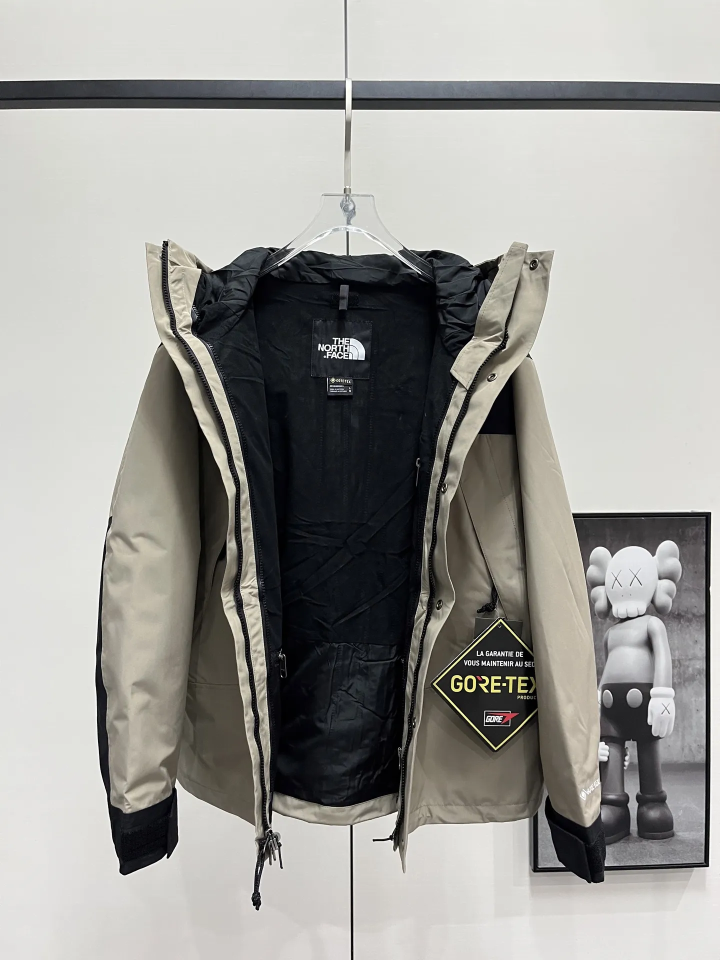 1990 Mountain Jacket GORE-TEX Shell D28019064 — view 7