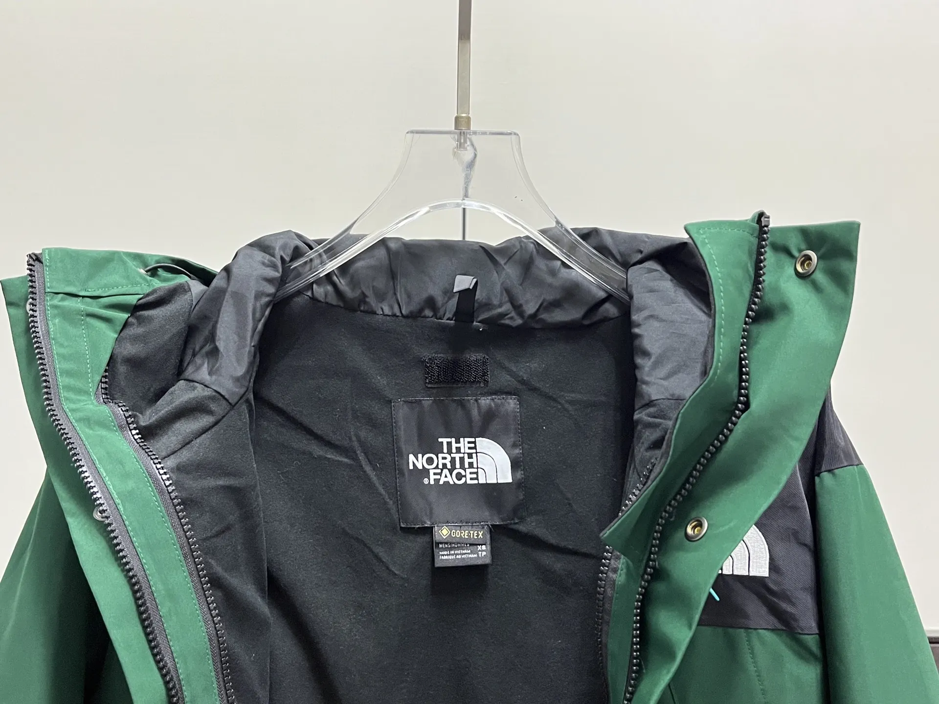1990 Mountain Jacket GORE-TEX Shell D28019063 — view 9