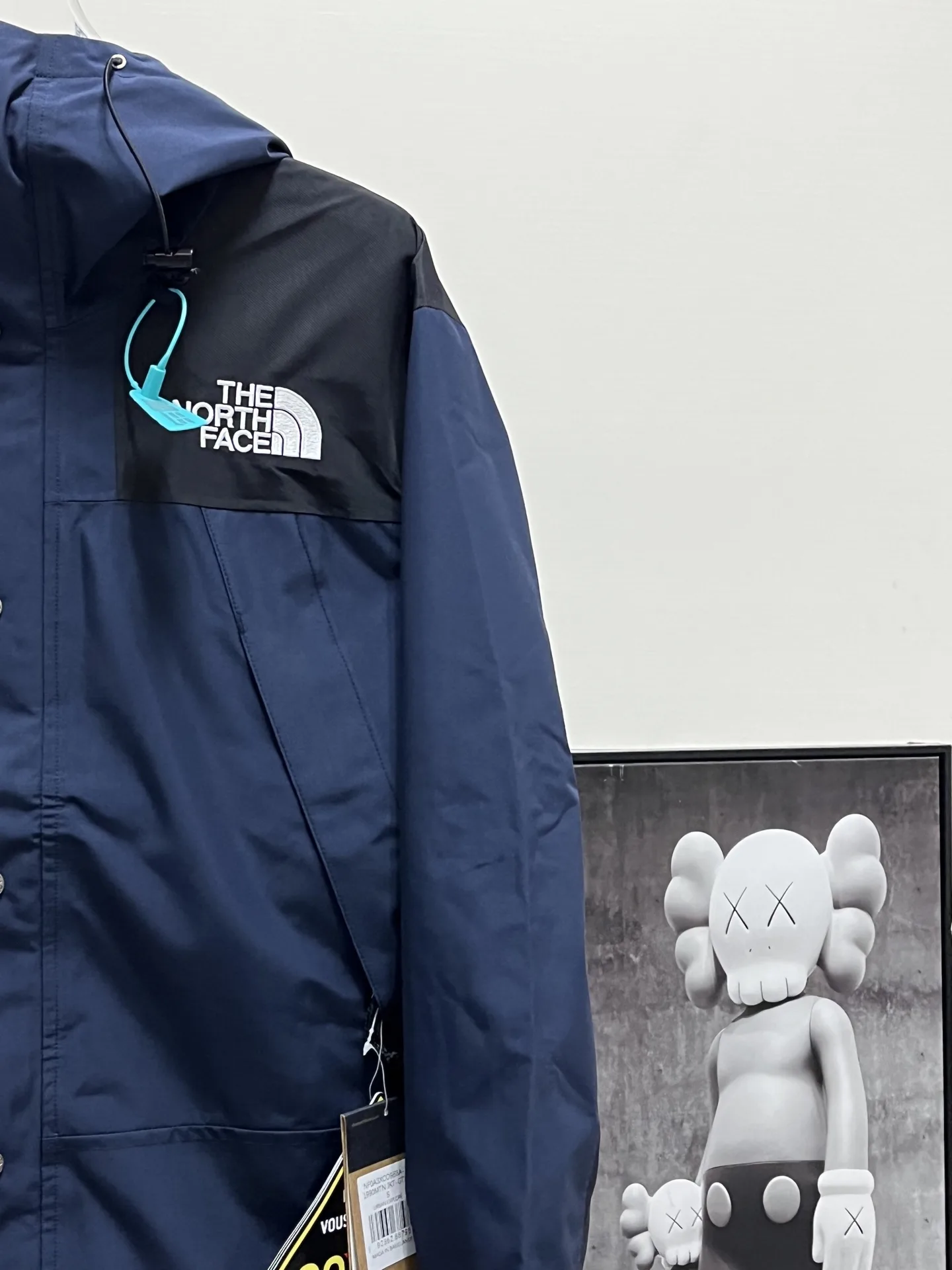 1990 Mountain Jacket Waterproof Shell D28019061 — view 6