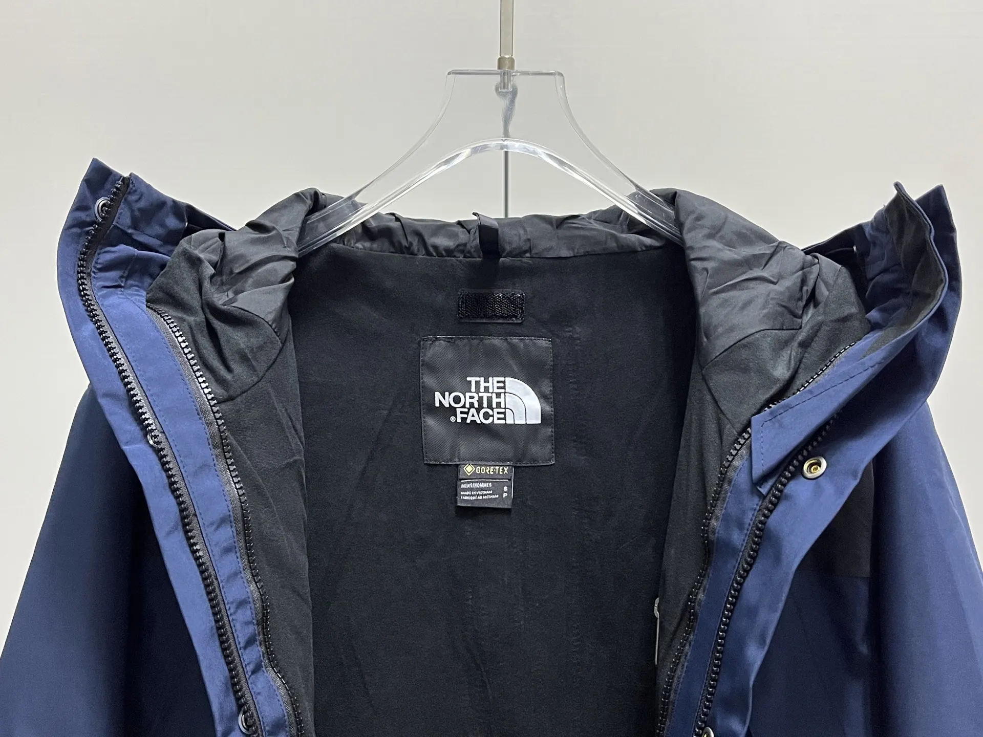1990 Mountain Jacket Waterproof Shell D28019061 — view 9
