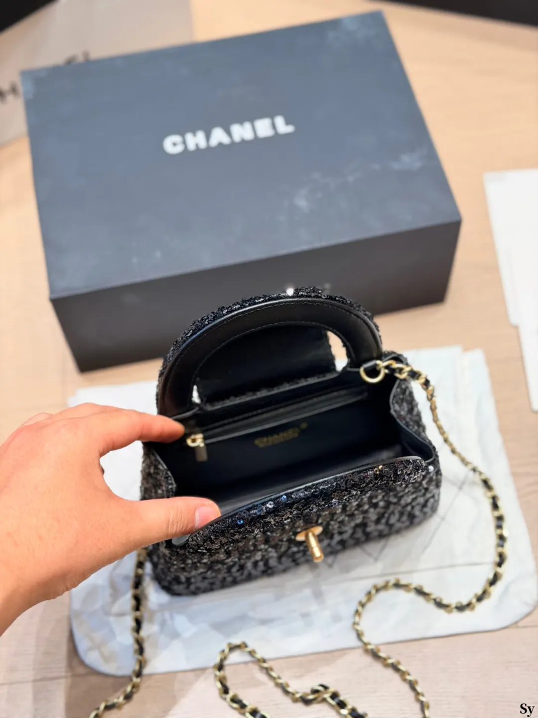 Chanel 26C Sequin Kelly Top-Handle Bag D30017983 — view 9