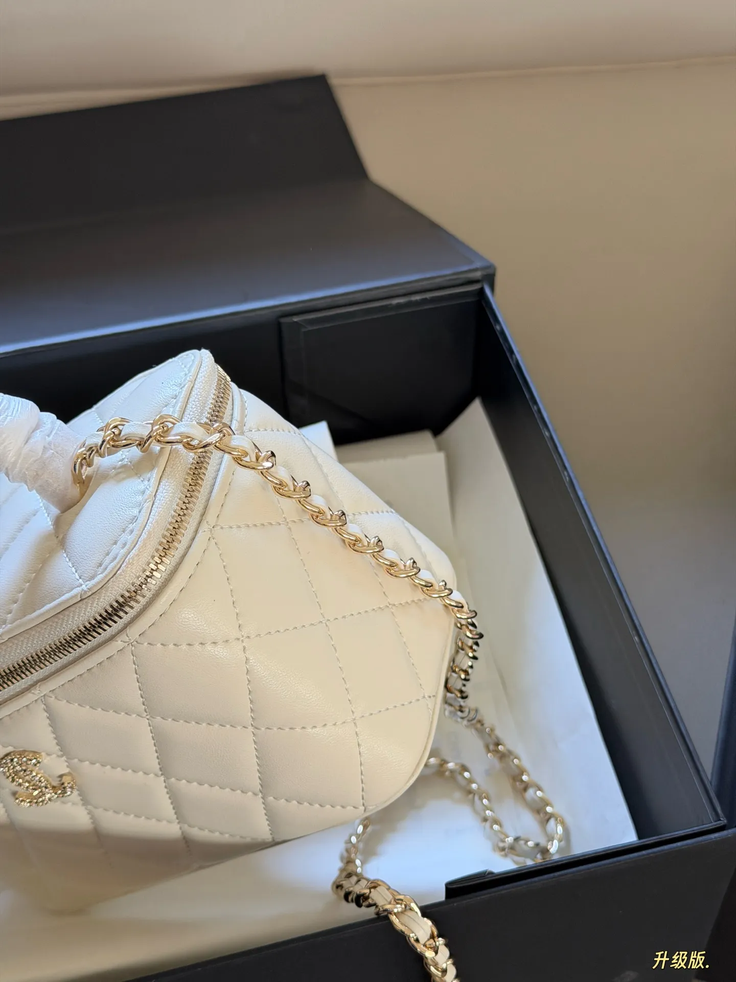 Chanel Quilted Vanity Case with Crystal Handle D30017991 — view 5