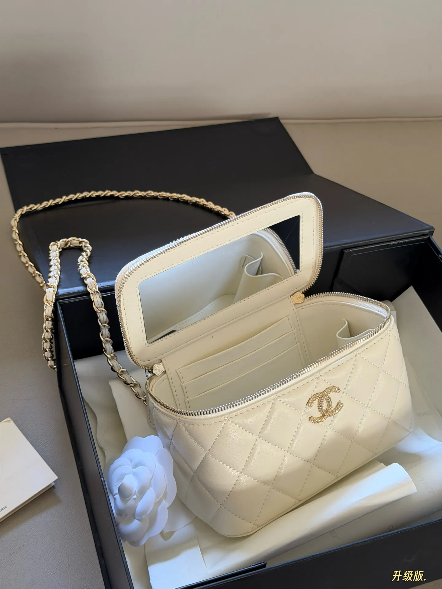 Chanel Quilted Vanity Case with Crystal Handle D30017991 — view 9