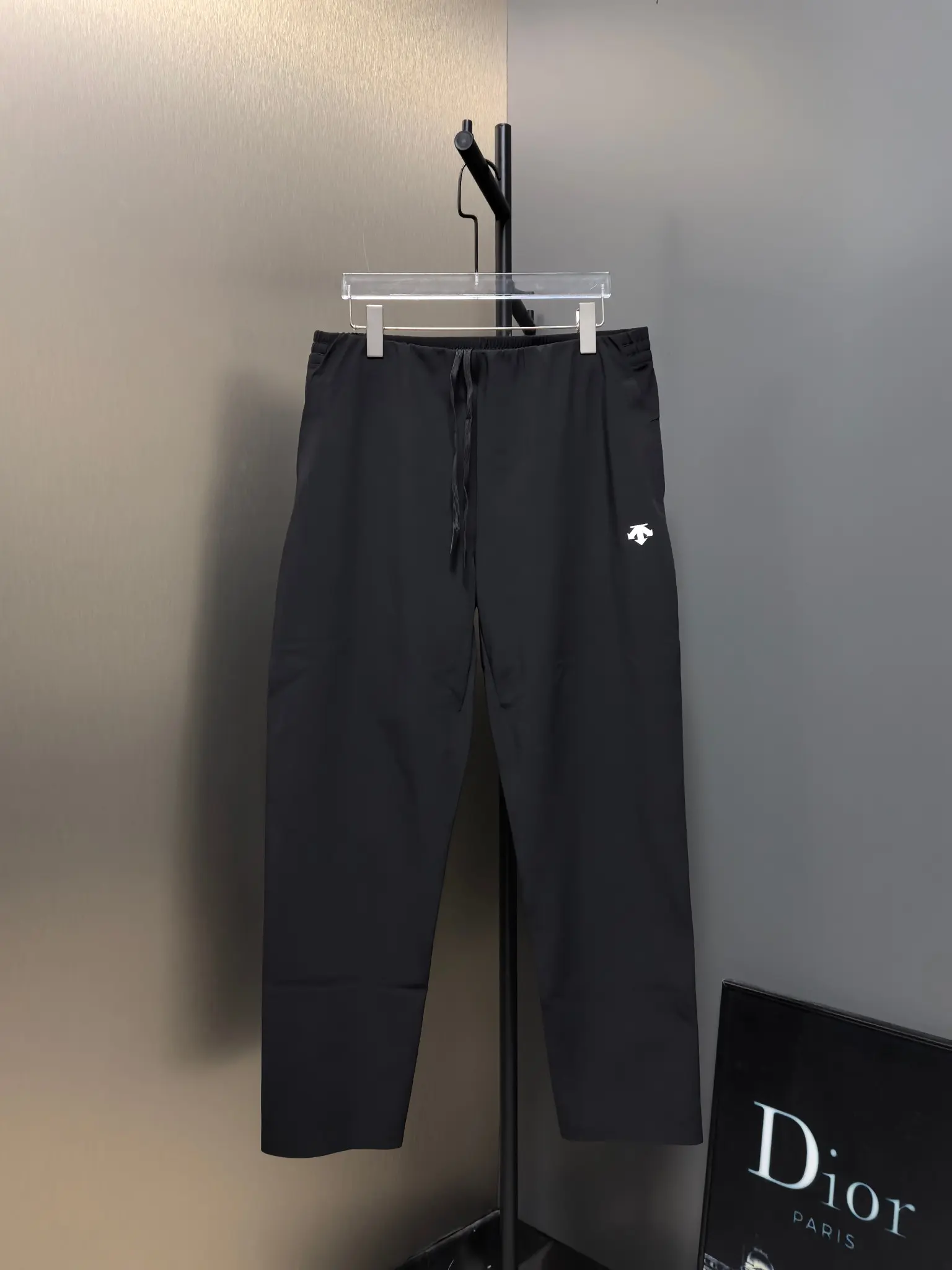 Descente Waterproof Fleece-Lined Softshell Trousers D31020803