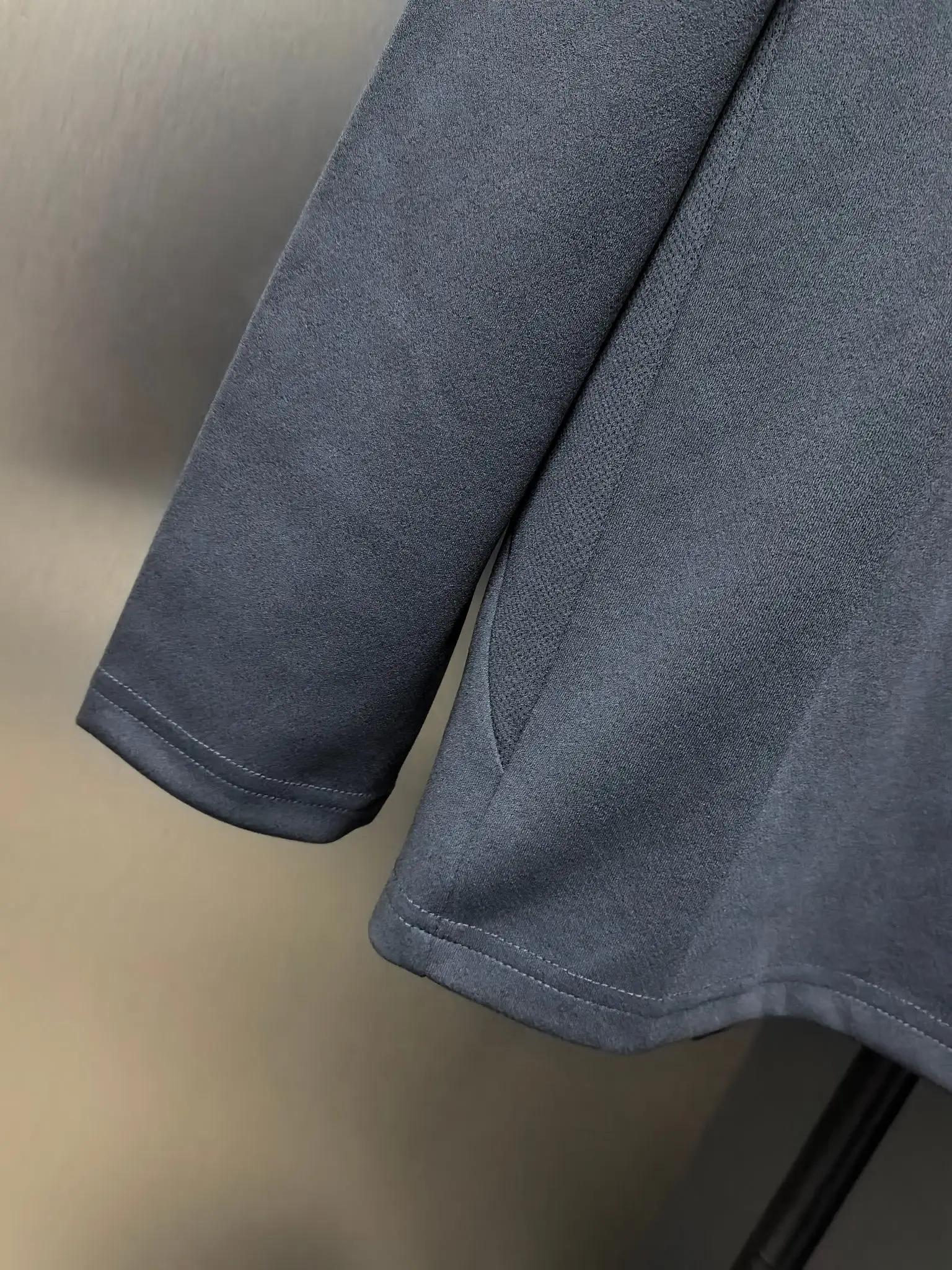 Quarter-Zip Long-Sleeve Cotton Top D31020769 — view 5