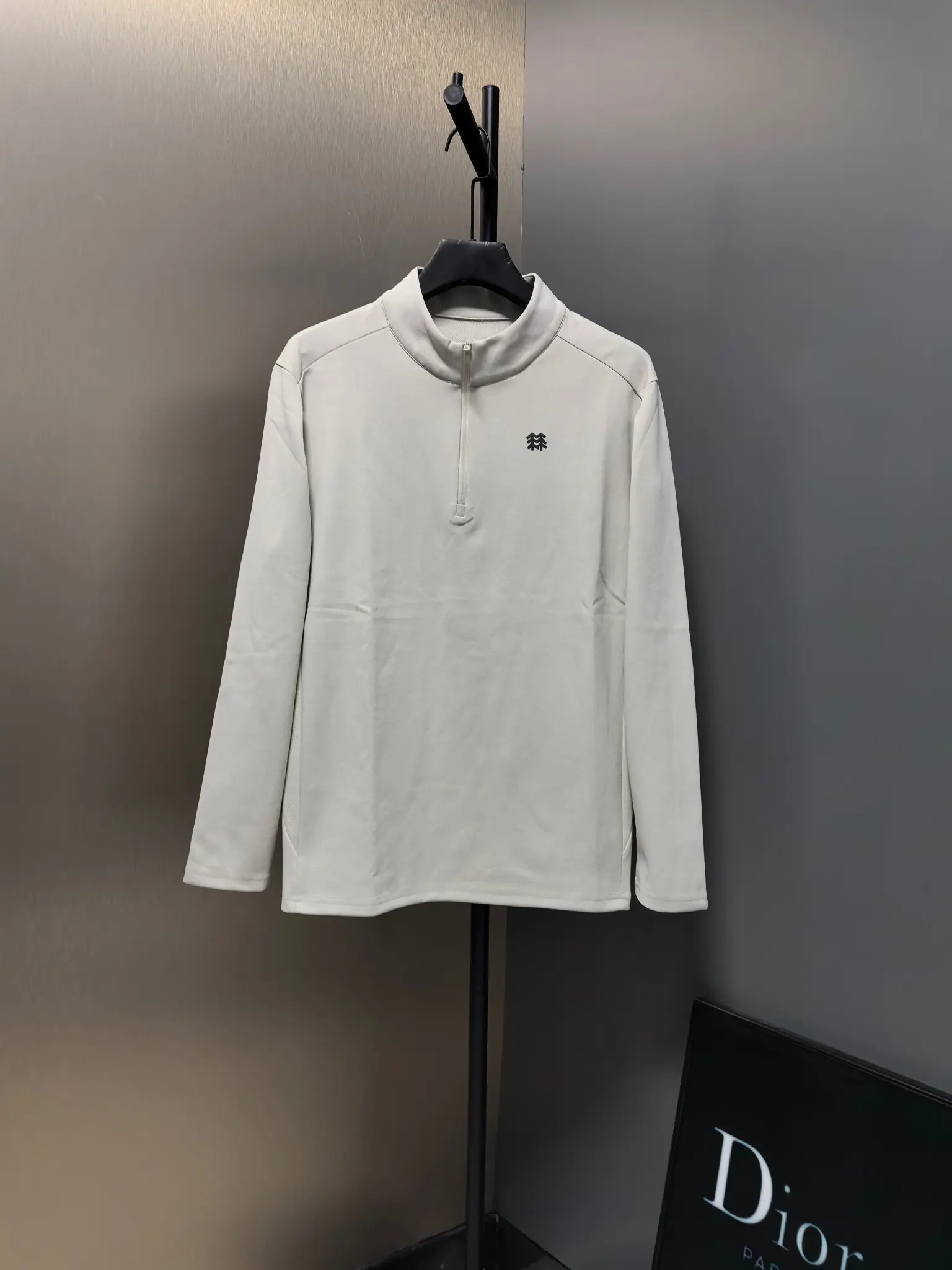 Logo-Embossed Half-Zip Long-Sleeve Top D31020768