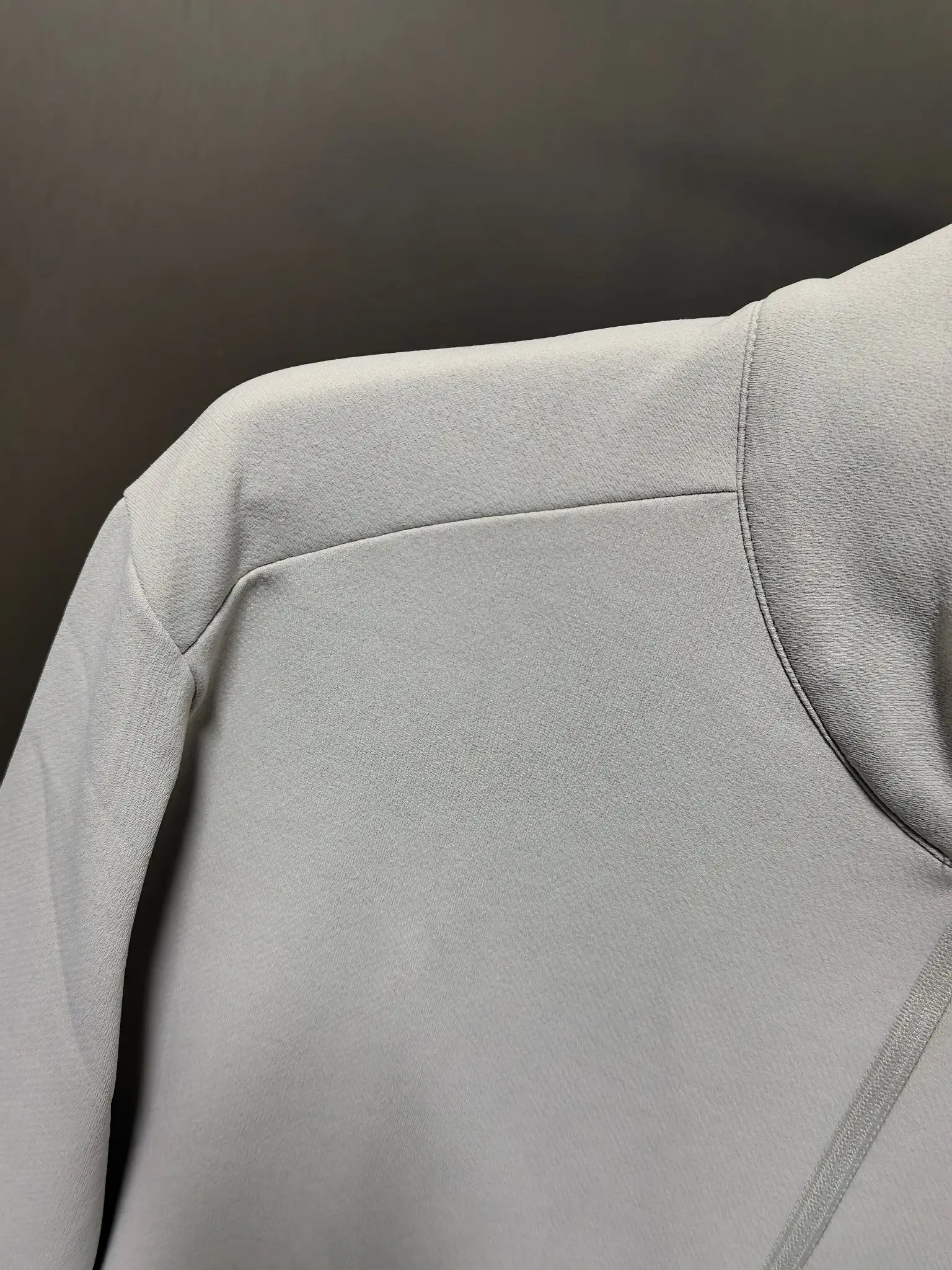 Logo-Embossed Half-Zip Long-Sleeve Top D31020768 — view 2