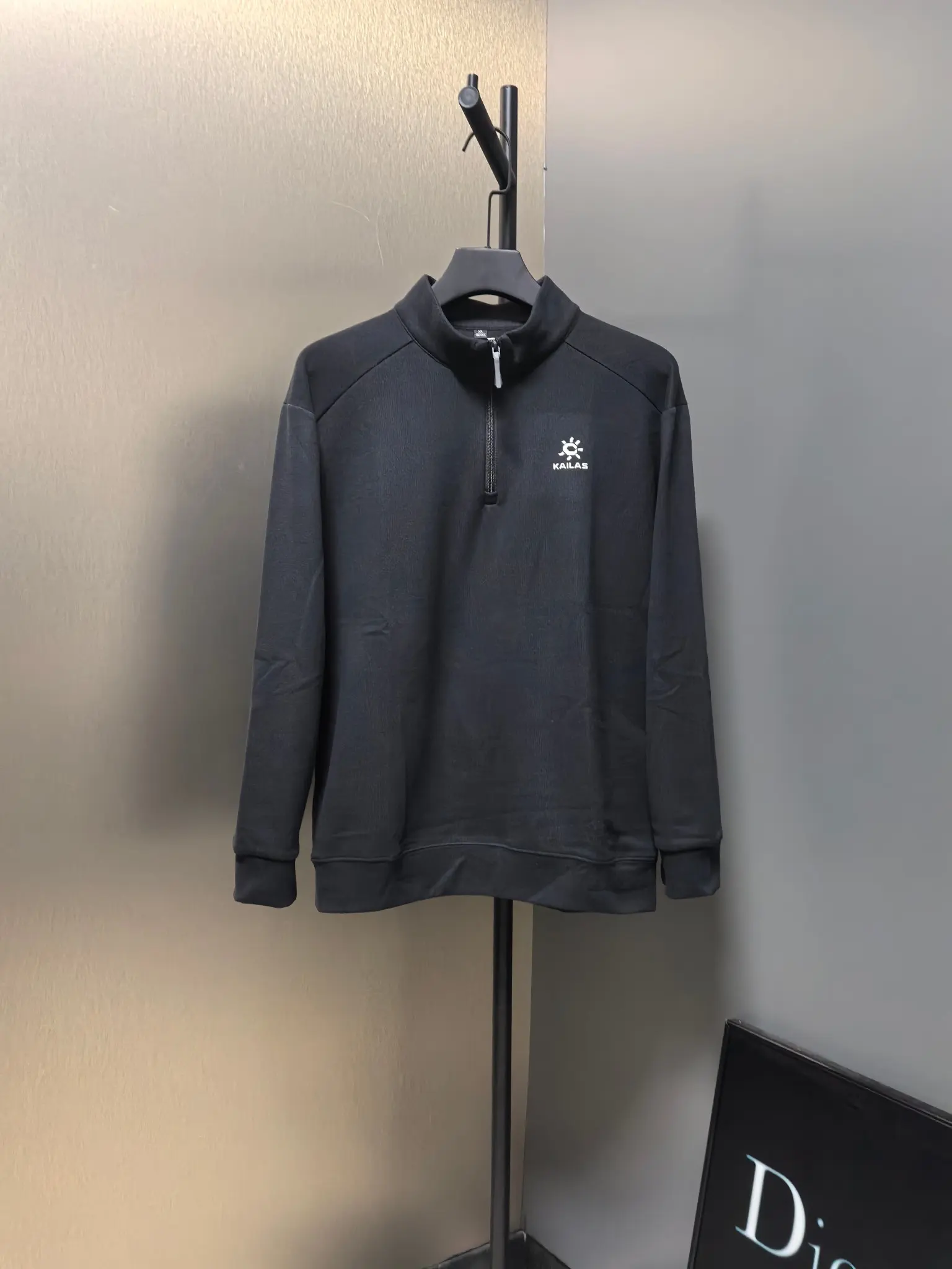 Kailas Half-Zip Long-Sleeve Sweatshirt D31020772