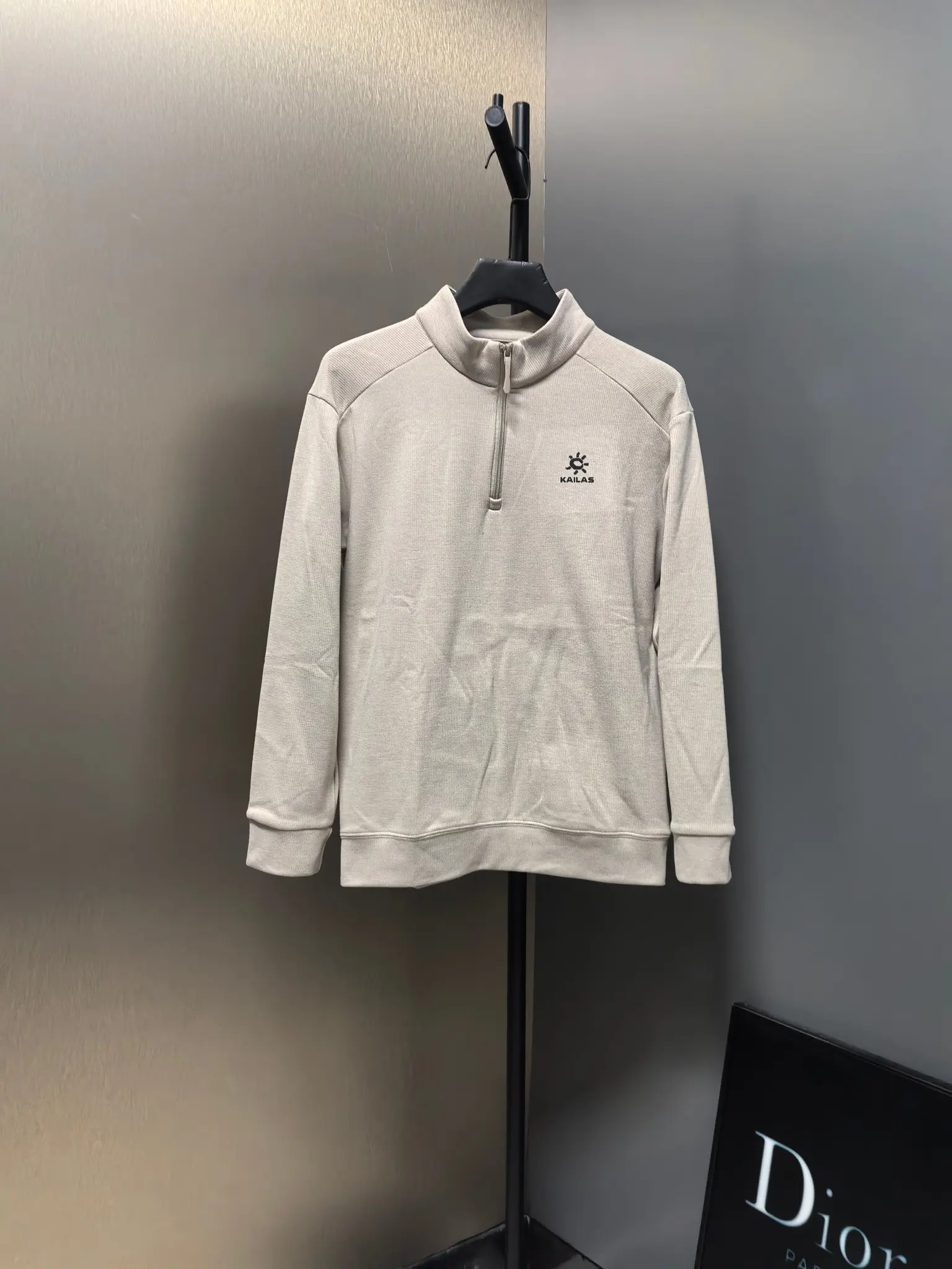 Kailas Half-Zip Long-Sleeve Sweatshirt D31020773