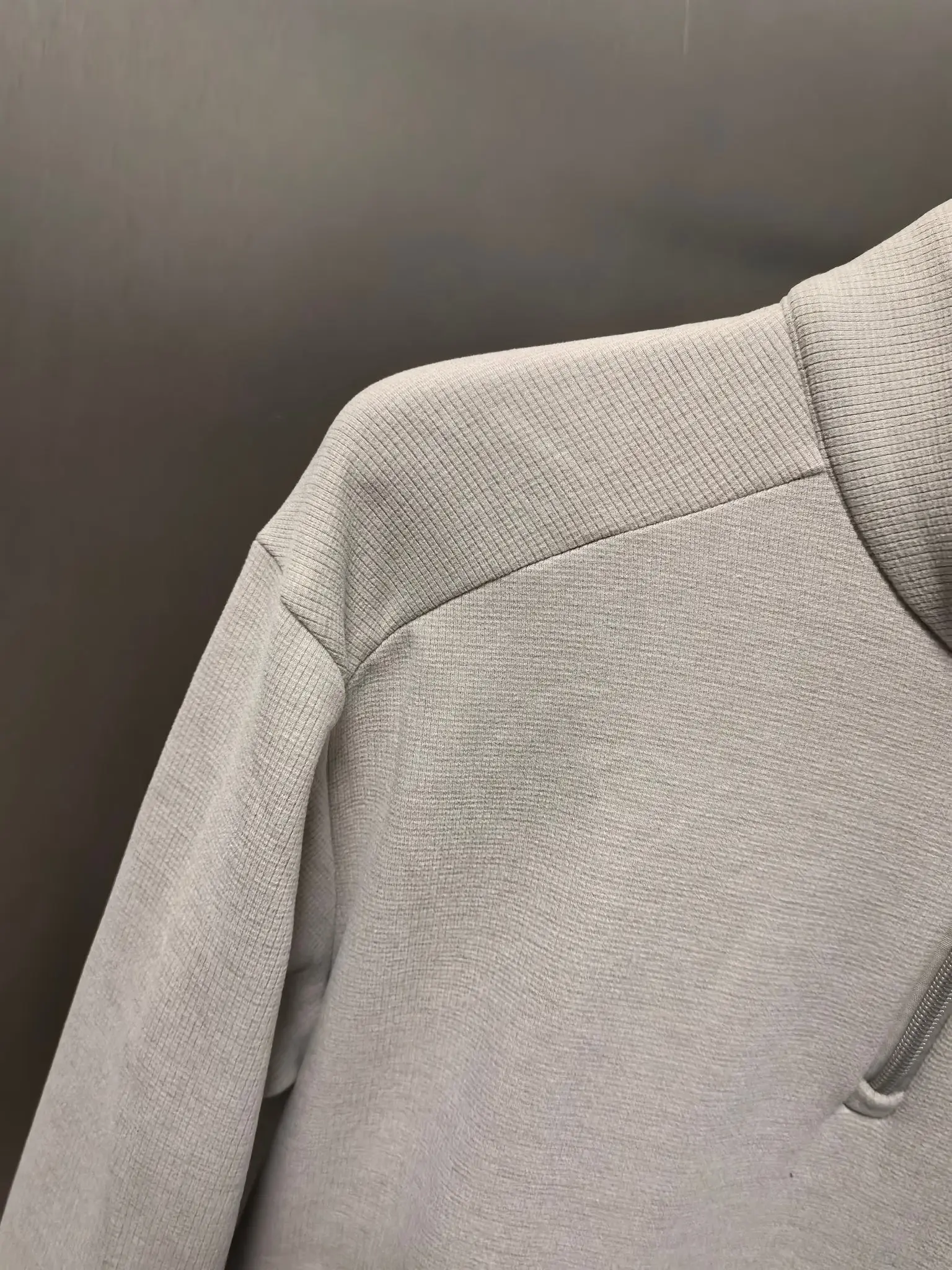 Kailas Half-Zip Long-Sleeve Sweatshirt D31020773 — view 2