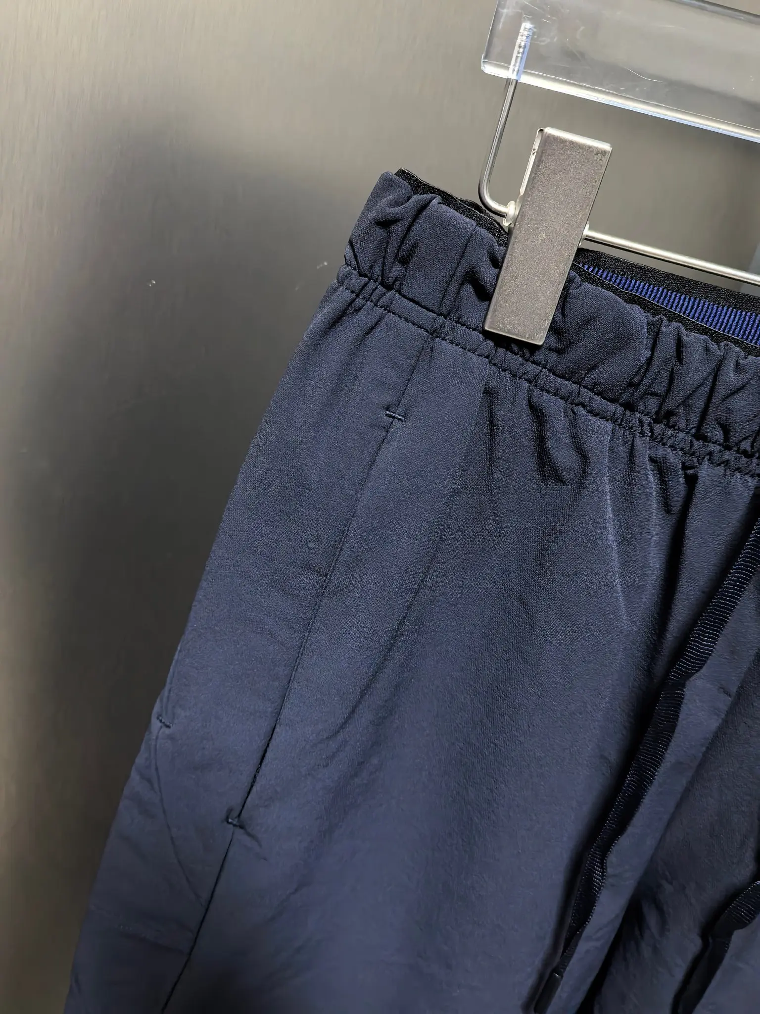 Men's Outdoor Performance Trousers D31020804 — view 2