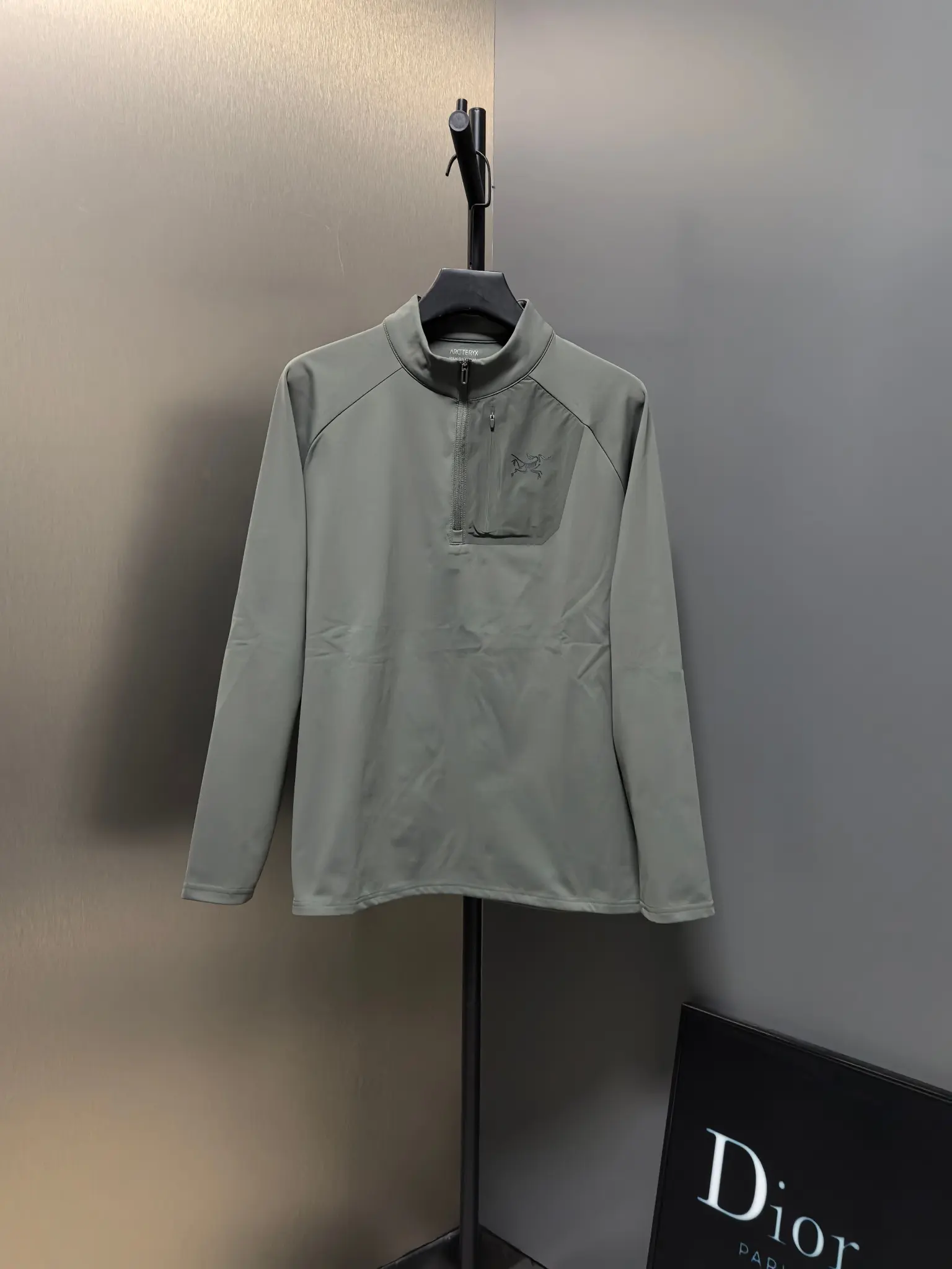 Half-Zip Long-Sleeve Performance Top D31020776