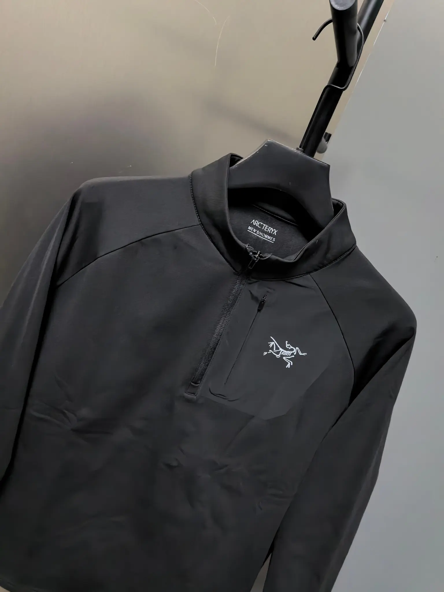 Half-Zip Technical Long-Sleeve Top D31020777 — view 5