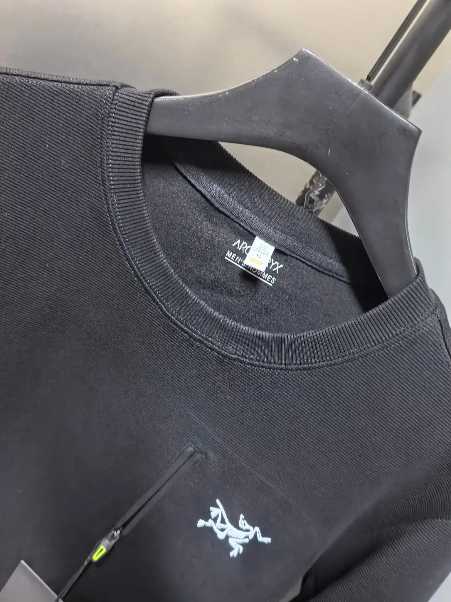 Logo-Print Crew-Neck Sweatshirt D31020787 — view 6