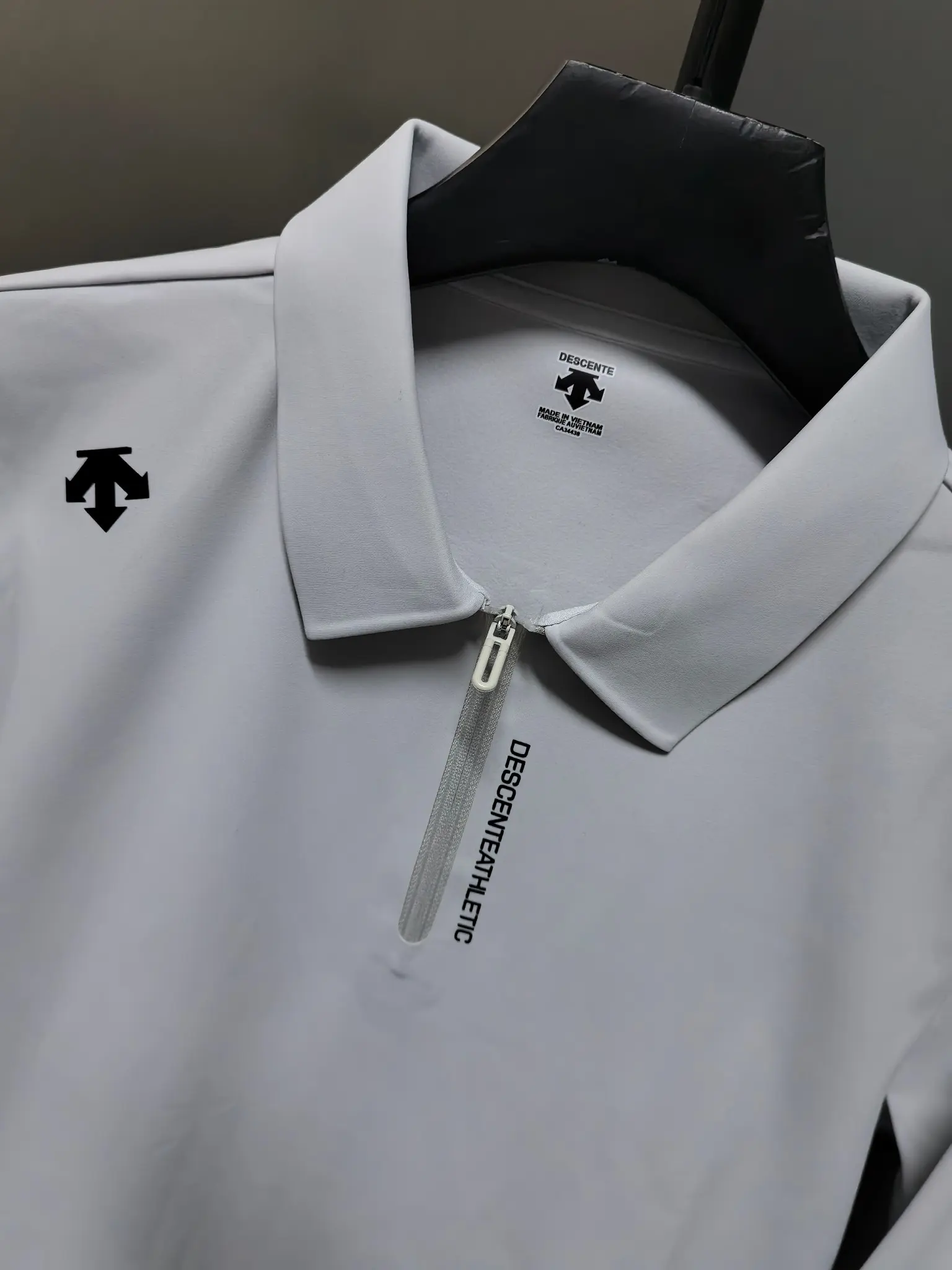 Long-Sleeve Half-Zip Polo Shirt D31020783 — view 4