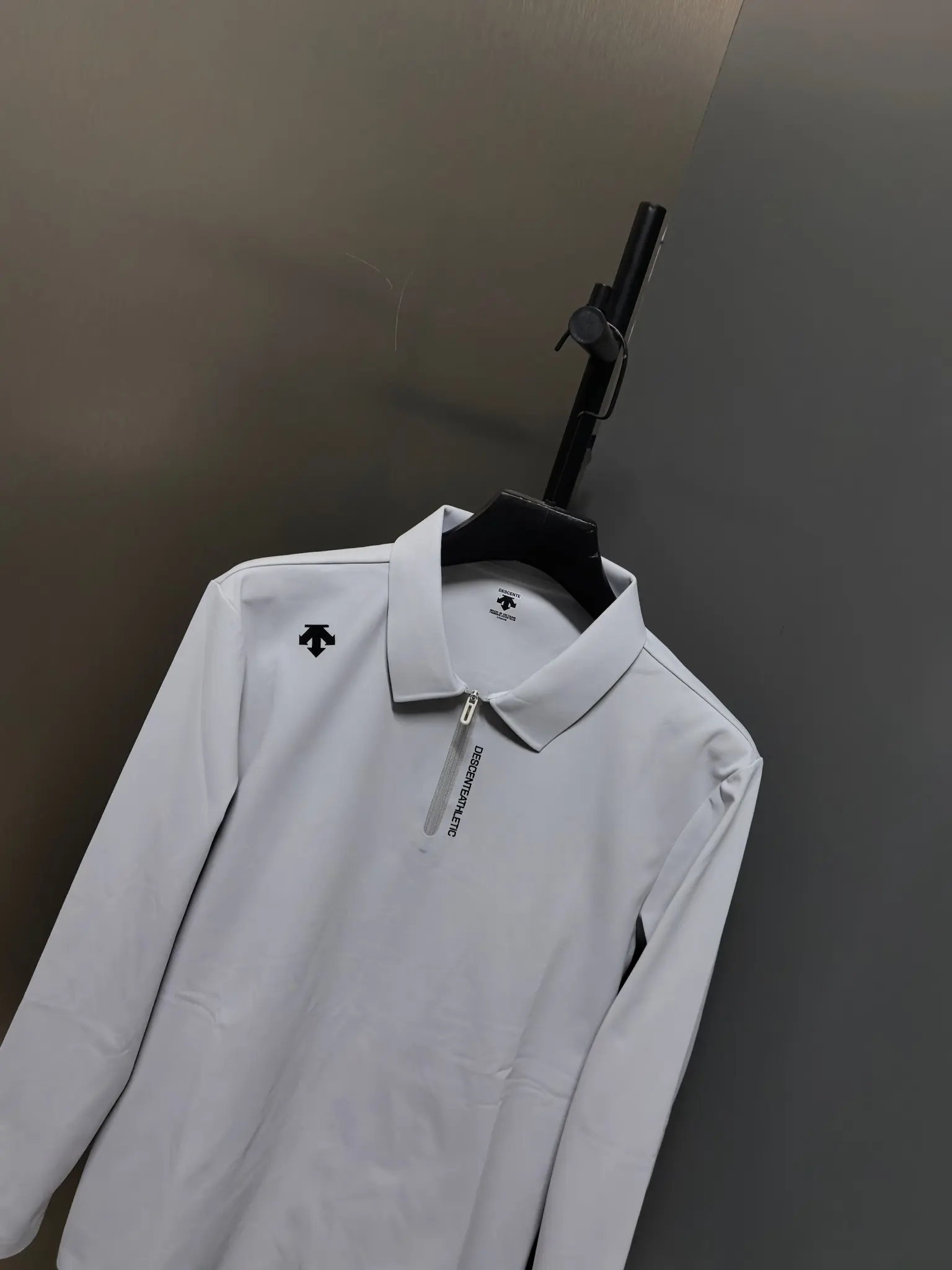 Long-Sleeve Half-Zip Polo Shirt D31020783 — view 6