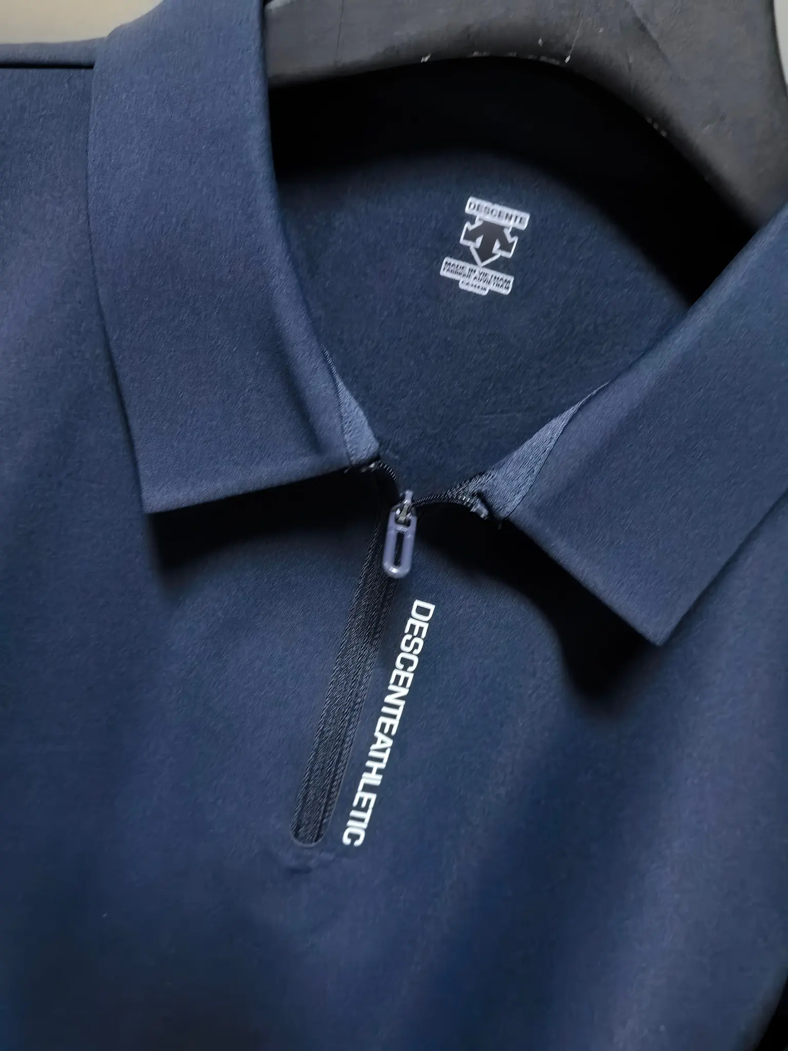 Long-Sleeve Half-Zip Polo Shirt D31020784 — view 4