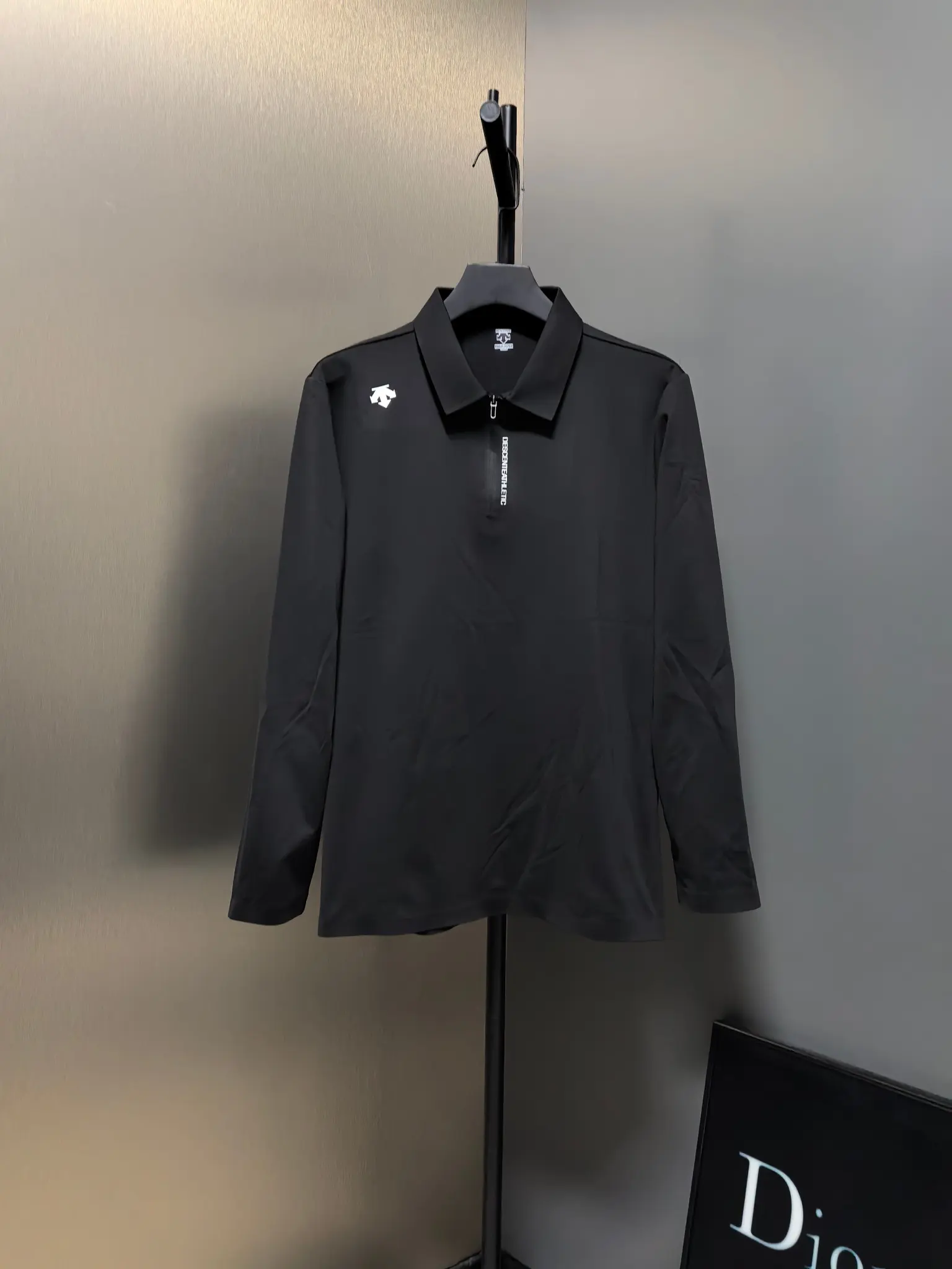 Long-Sleeved Half-Zip Polo Shirt D31020782
