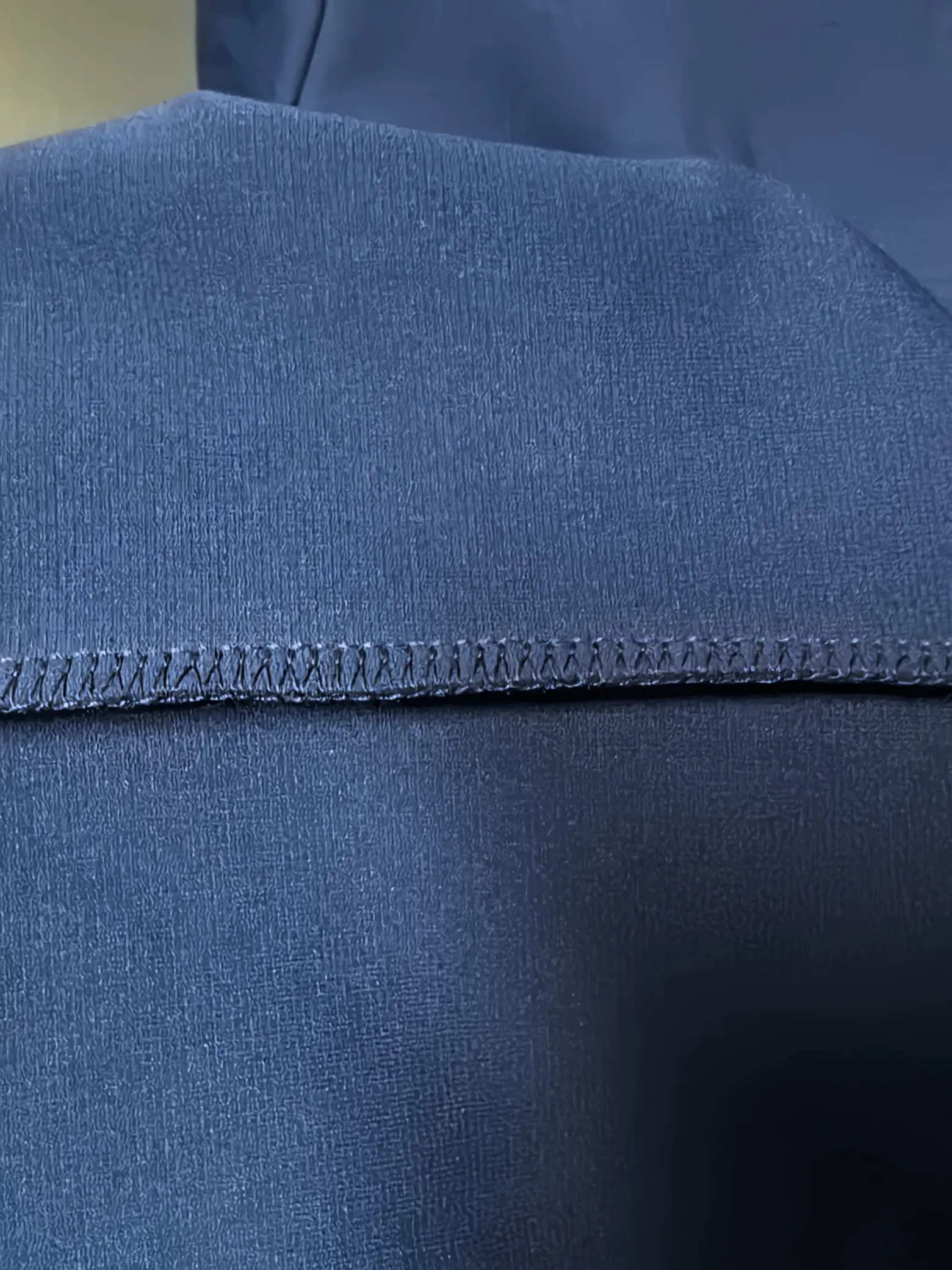 Long-Sleeve Performance Polo Shirt D31020780 — view 9
