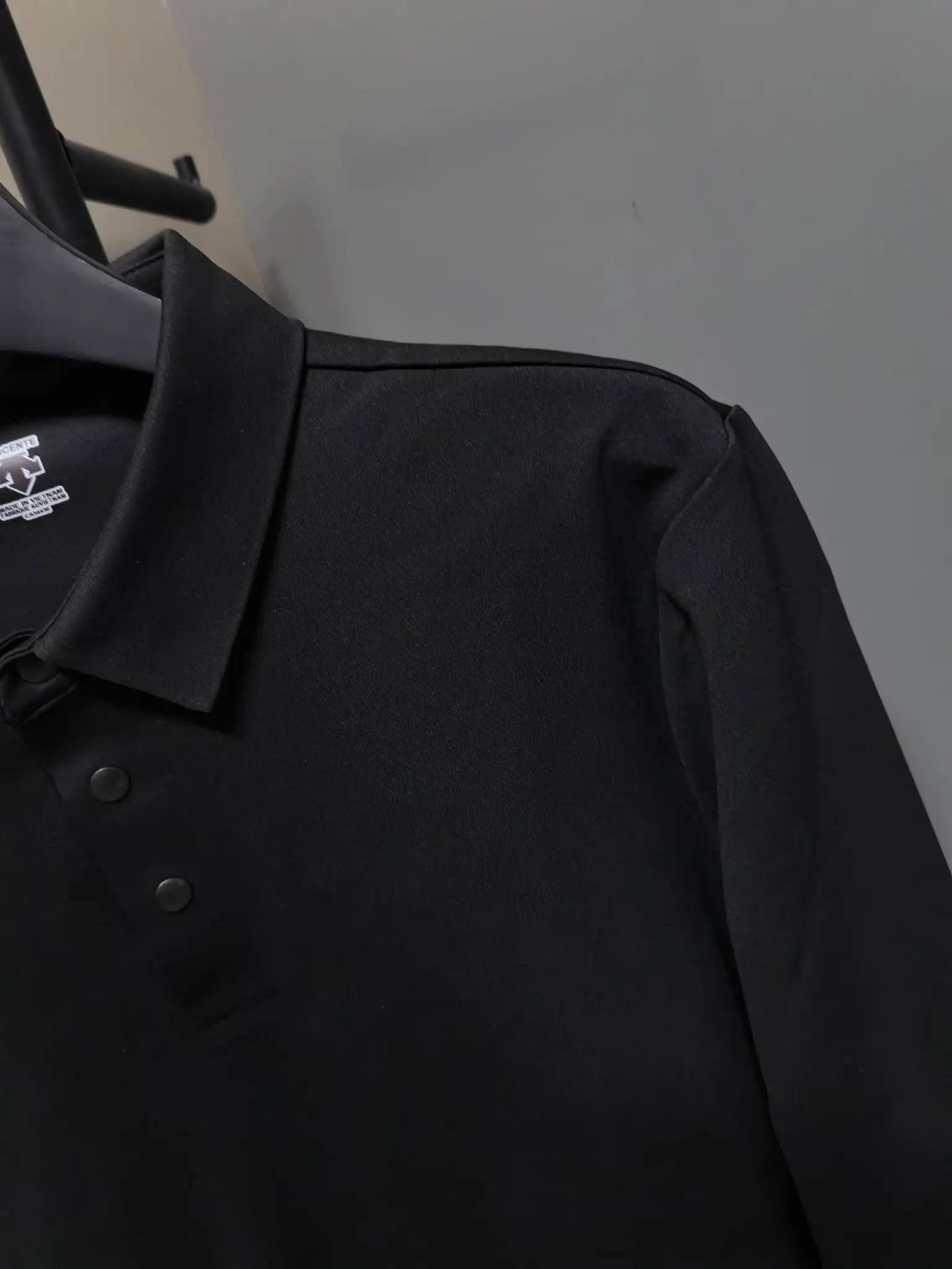 Long-Sleeve Performance Polo Shirt D31020778 — view 2